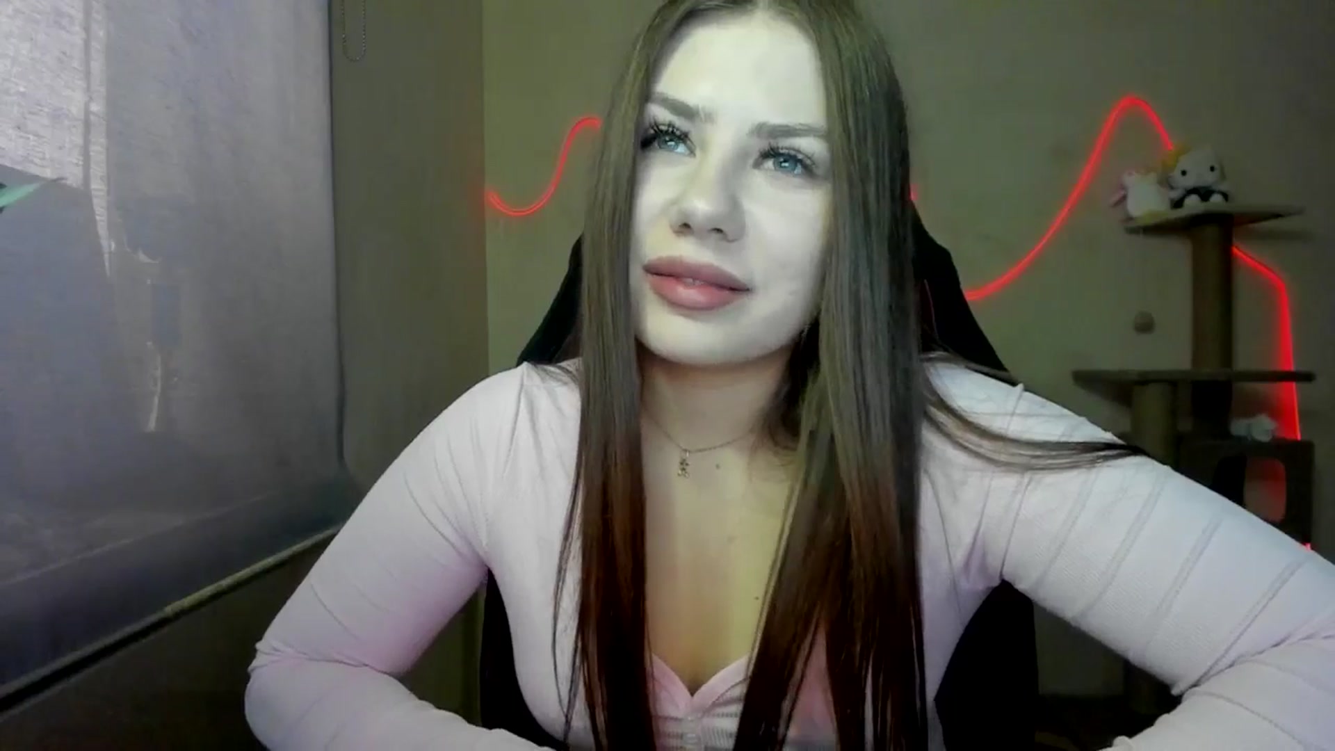Gallery image thumbnail from FlyingDream's myfreecams stream on, 11/17/2025, 12:06 image 4 of 20