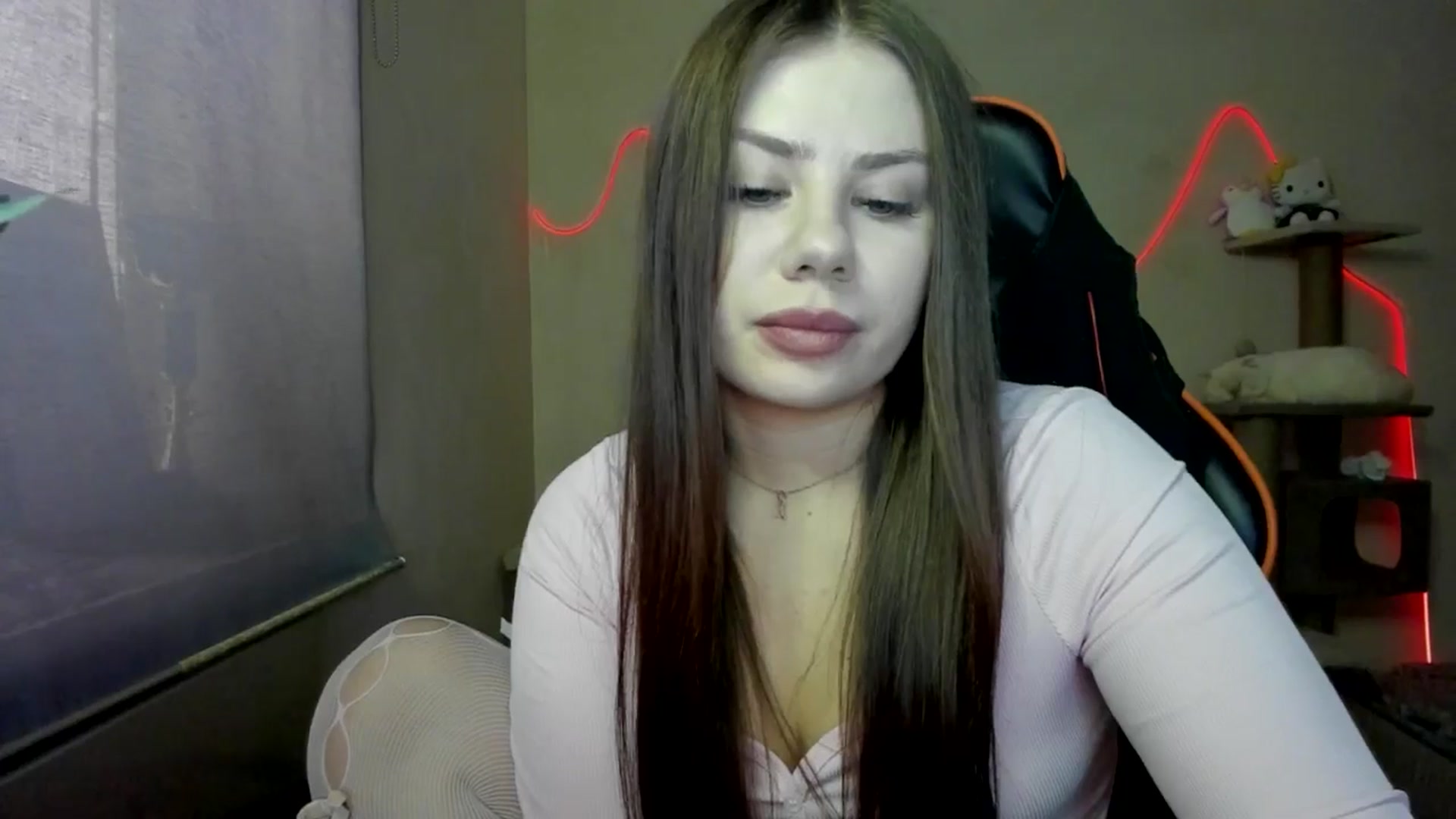 Gallery image thumbnail from FlyingDream's myfreecams stream on, 11/17/2025, 12:06 image 6 of 20