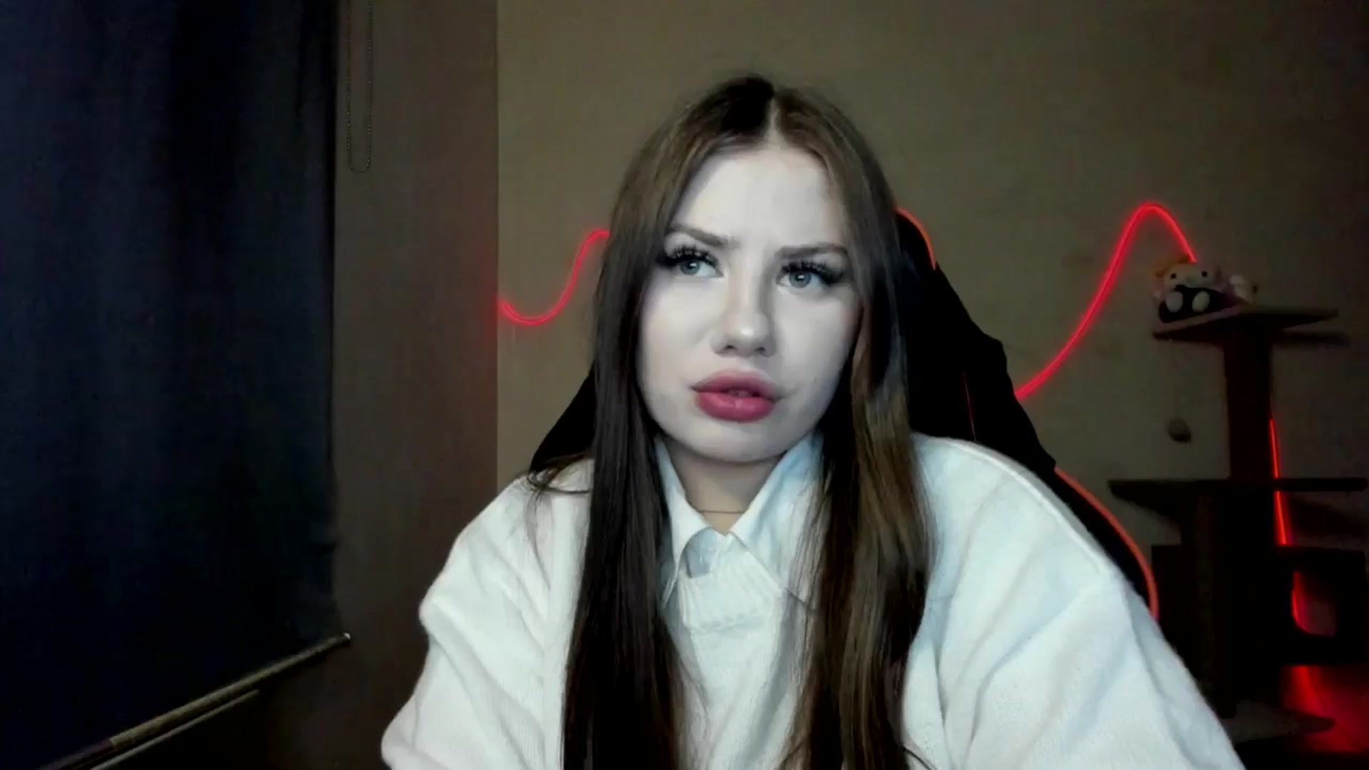 Gallery image thumbnail from FlyingDream's myfreecams stream on, 11/22/2025, 14:26 image 14 of 20