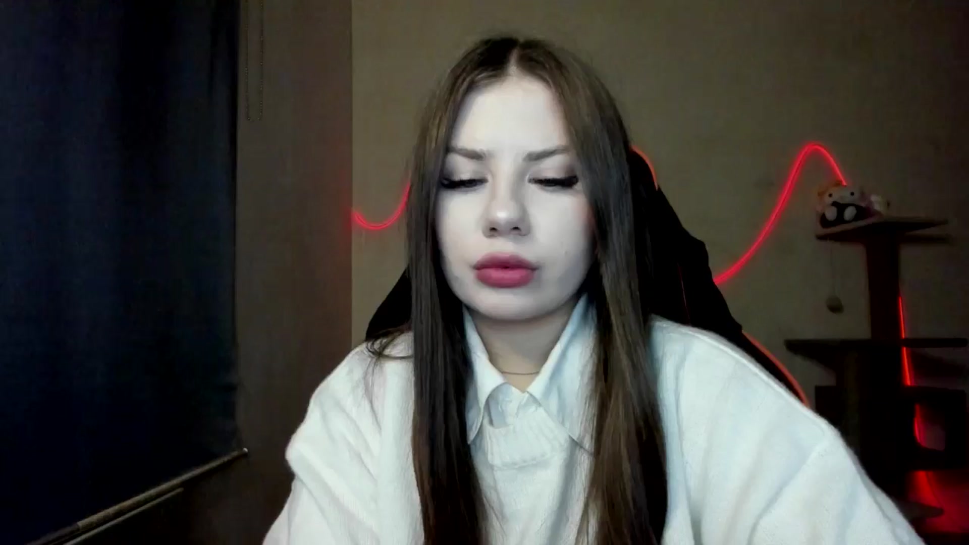 Gallery image thumbnail from FlyingDream's myfreecams stream on, 11/22/2025, 14:26 image 18 of 20
