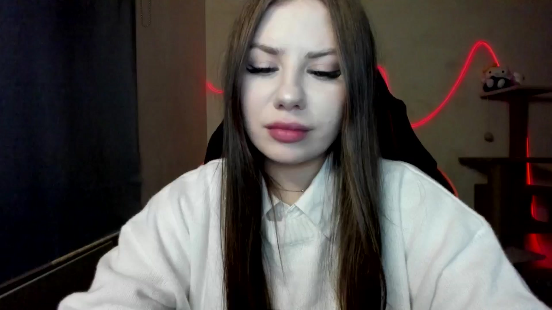 Gallery image thumbnail from FlyingDream's myfreecams stream on, 11/22/2025, 16:01 image 18 of 20