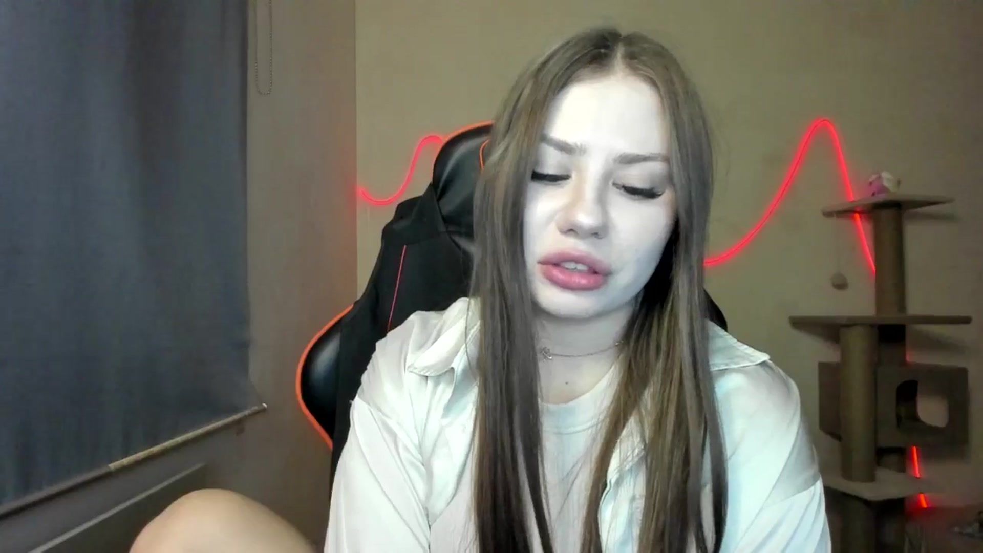 Gallery image thumbnail from FlyingDream's myfreecams stream on, 11/23/2025, 15:10 image 17 of 20