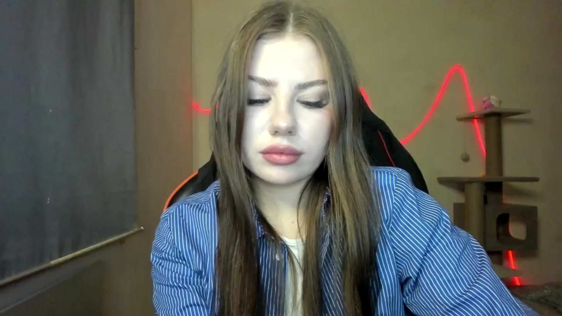 Gallery image thumbnail from FlyingDream's myfreecams stream on, 11/25/2025, 16:04 image 15 of 20