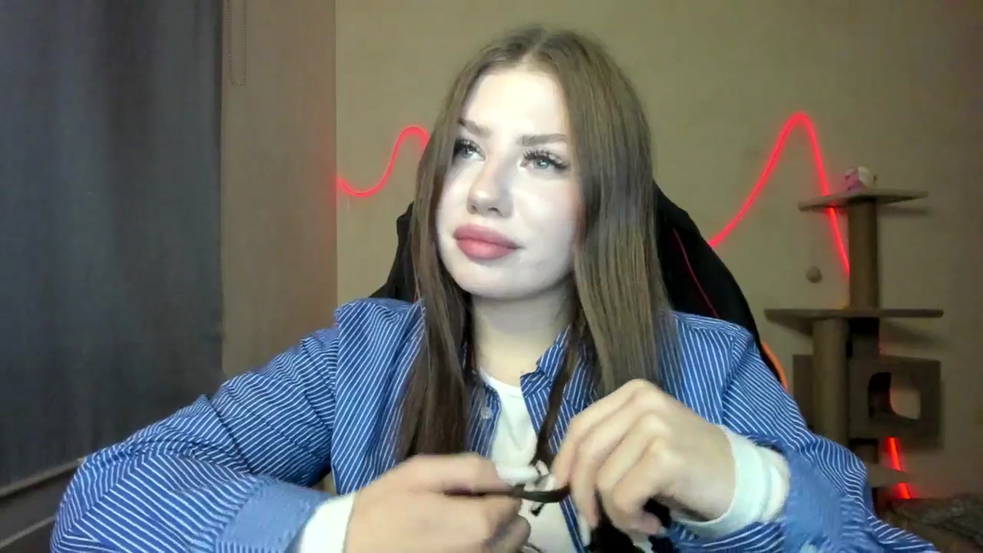 Gallery image thumbnail from FlyingDream's myfreecams stream on, 11/25/2025, 16:04 image 7 of 20
