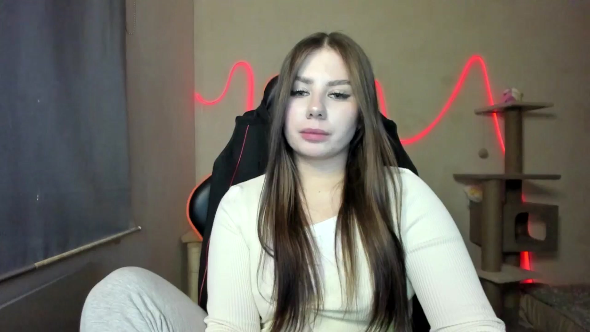 Gallery image thumbnail from FlyingDream's myfreecams stream on, 11/26/2025, 15:47 image 16 of 20