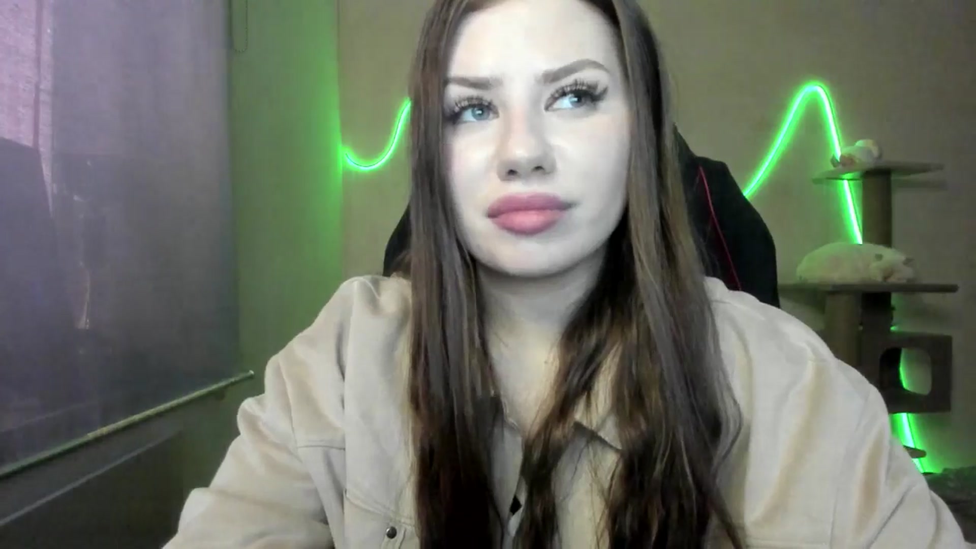 Gallery image thumbnail from FlyingDream's myfreecams stream on, 11/27/2025, 11:42 image 9 of 20