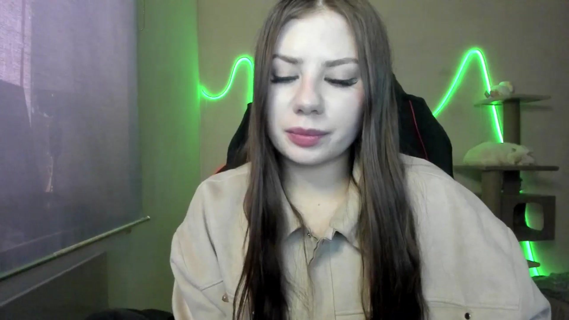 Gallery image thumbnail from FlyingDream's myfreecams stream on, 11/27/2025, 11:42 image 15 of 20