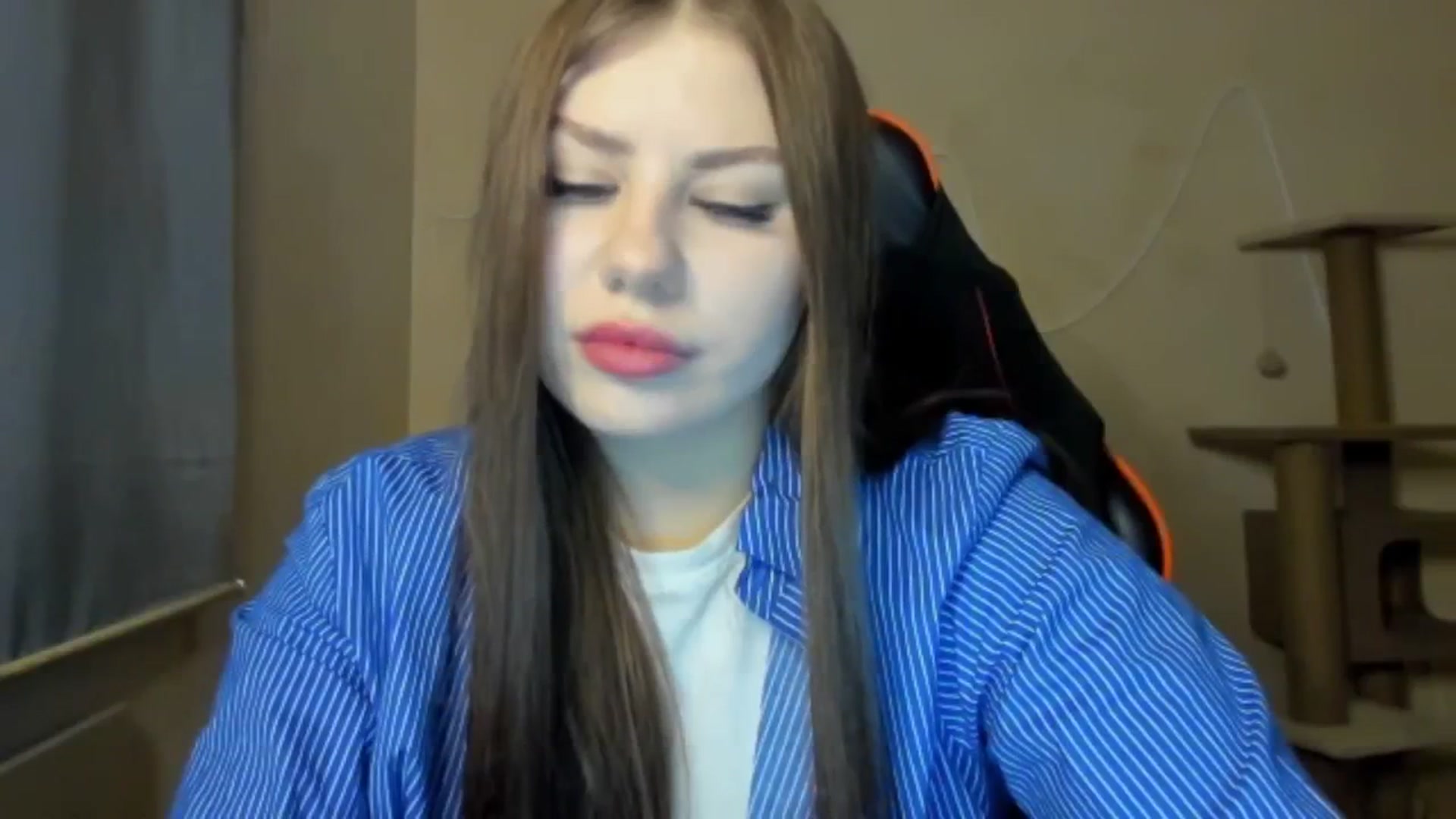 Gallery image thumbnail from FlyingDream's myfreecams stream on, 12/01/2025, 14:11 image 20 of 20