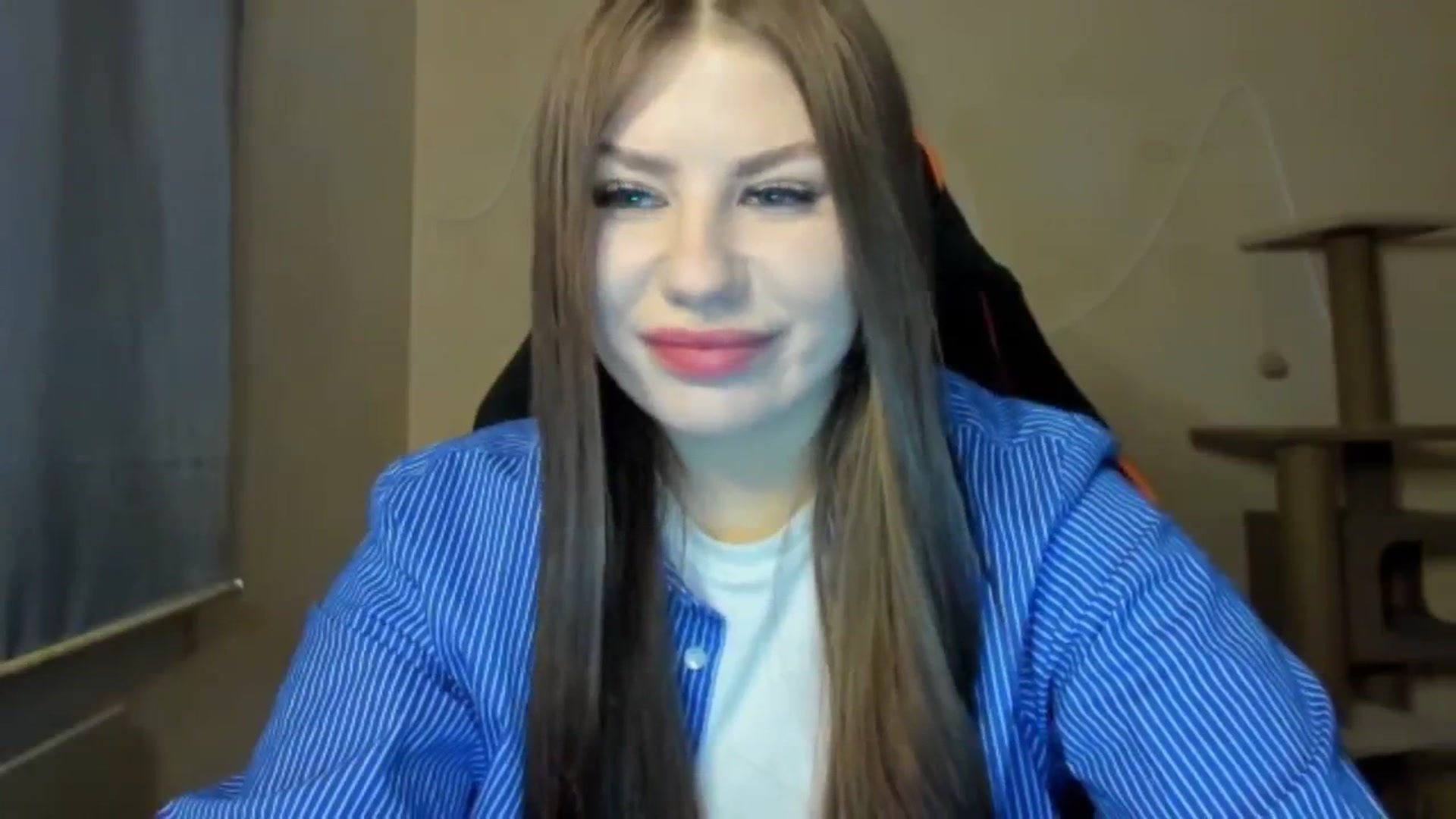 Gallery image thumbnail from FlyingDream's myfreecams stream on, 12/01/2025, 14:11 image 10 of 20