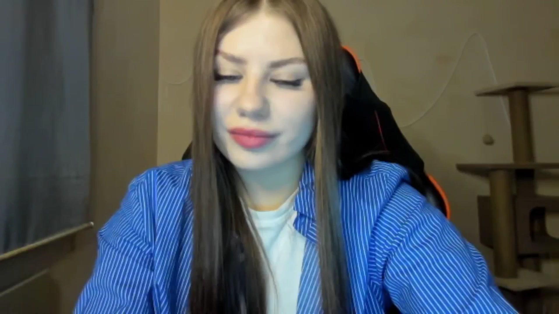 Gallery image thumbnail from FlyingDream's myfreecams stream on, 12/01/2025, 14:11 image 19 of 20