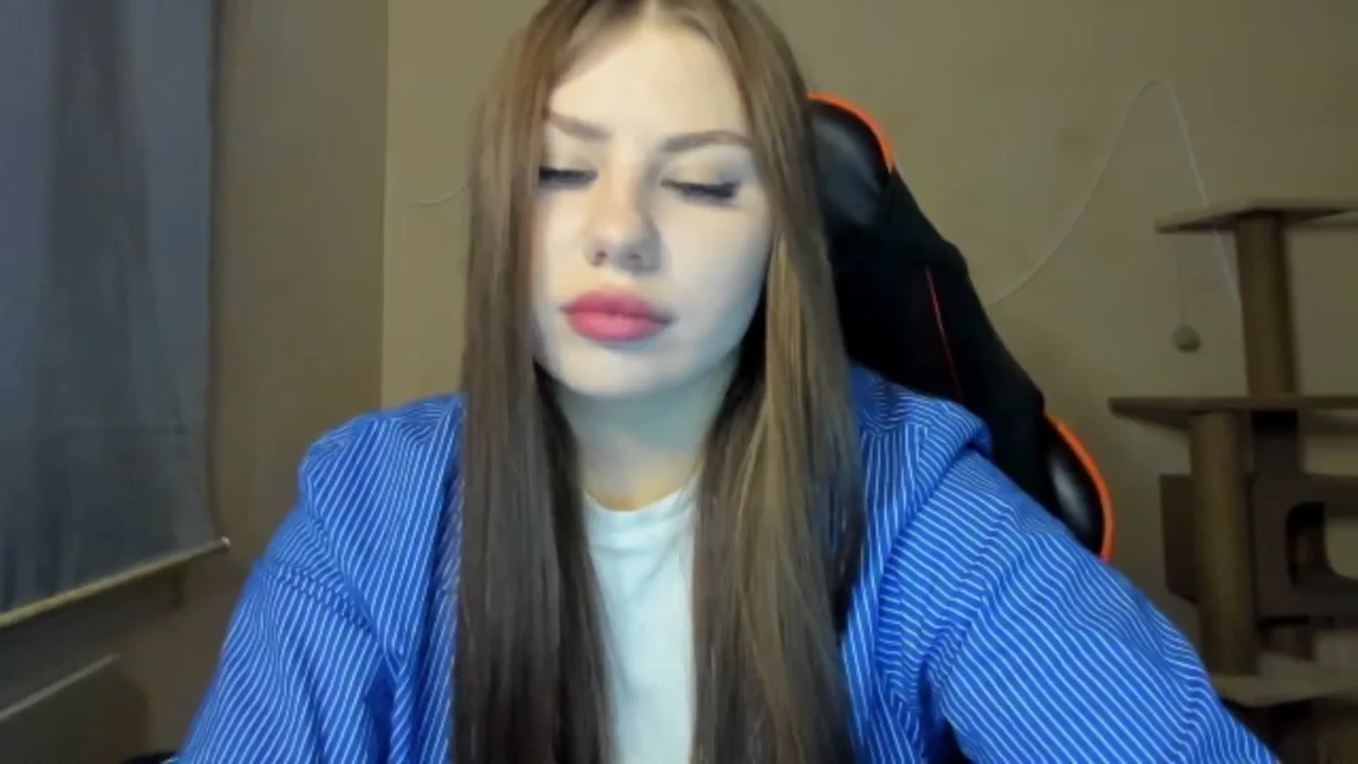 Gallery image thumbnail from FlyingDream's myfreecams stream on, 12/01/2025, 14:11 image 1 of 20