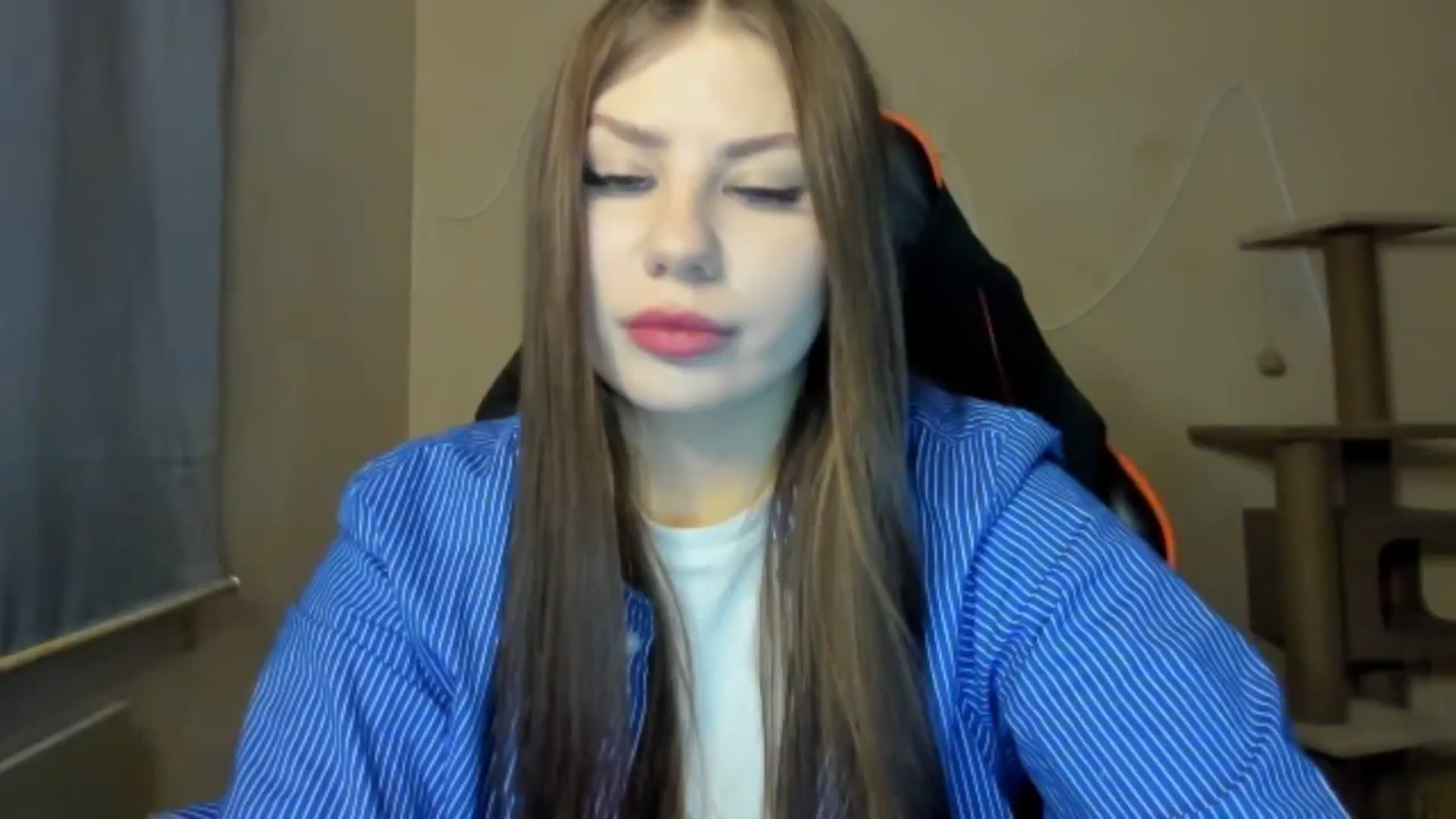 Gallery image thumbnail from FlyingDream's myfreecams stream on, 12/01/2025, 14:11 image 2 of 20