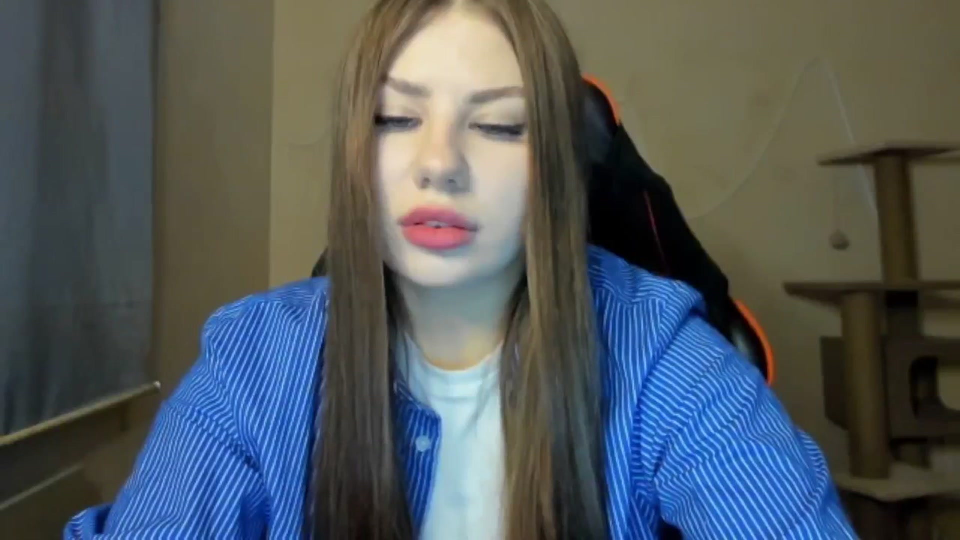 Gallery image thumbnail from FlyingDream's myfreecams stream on, 12/01/2025, 14:11 image 11 of 20