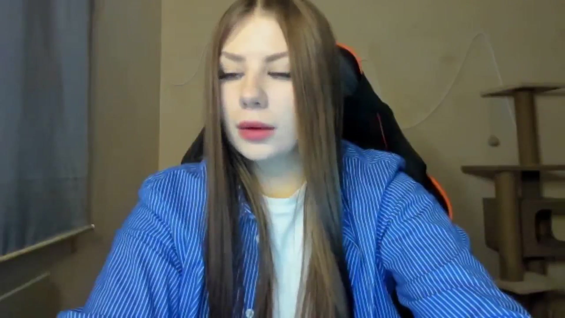 Gallery image thumbnail from FlyingDream's myfreecams stream on, 12/01/2025, 14:11 image 6 of 20