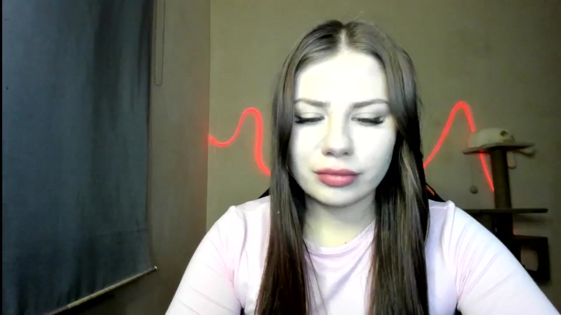 Gallery image thumbnail from FlyingDream's myfreecams stream on, 12/06/2025, 16:25 image 18 of 20