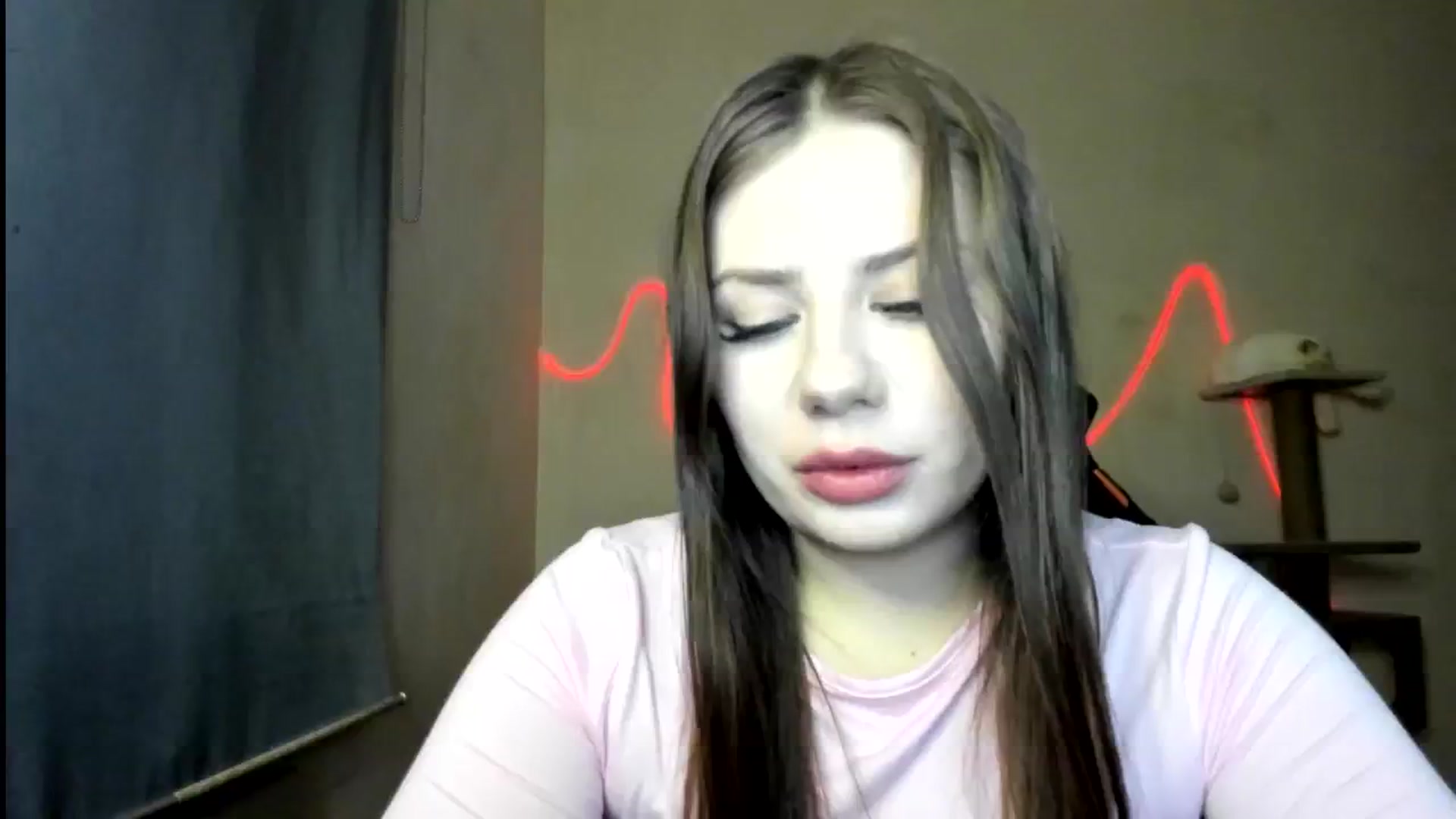 Gallery image thumbnail from FlyingDream's myfreecams stream on, 12/06/2025, 16:25 image 13 of 20