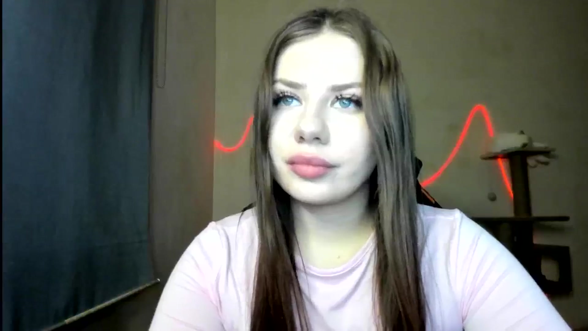 Gallery image thumbnail from FlyingDream's myfreecams stream on, 12/06/2025, 17:02 image 18 of 20