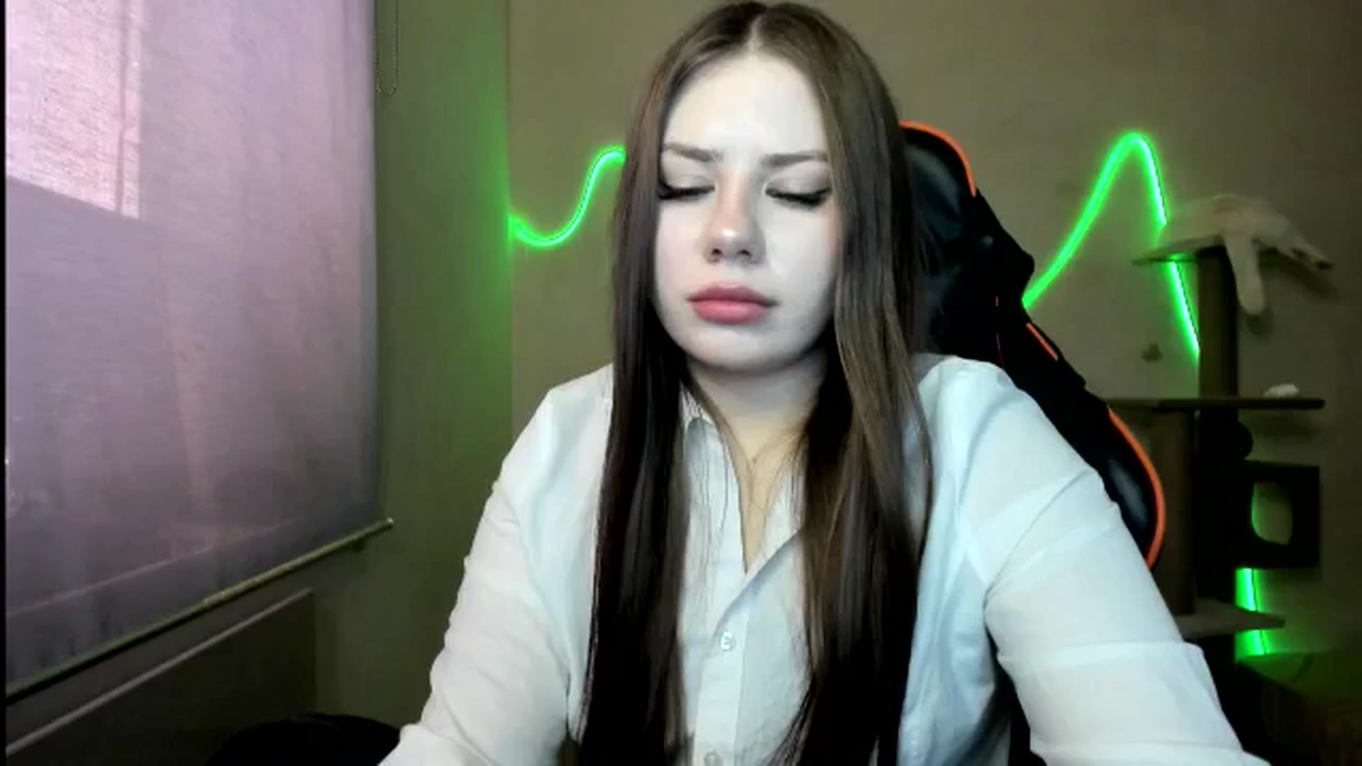Gallery image thumbnail from FlyingDream's myfreecams stream on, 12/12/2025, 10:36 image 5 of 20