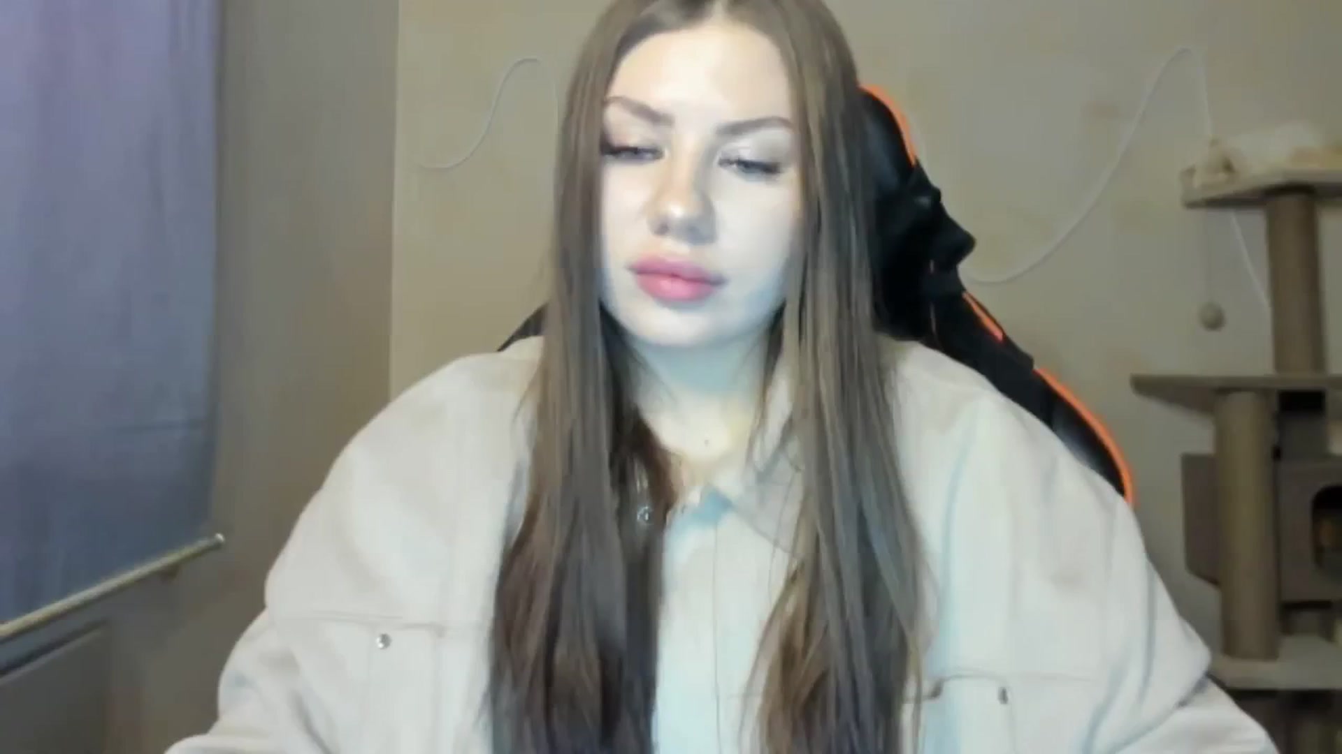Gallery image thumbnail from FlyingDream's myfreecams stream on, 12/17/2025, 11:27 image 11 of 20