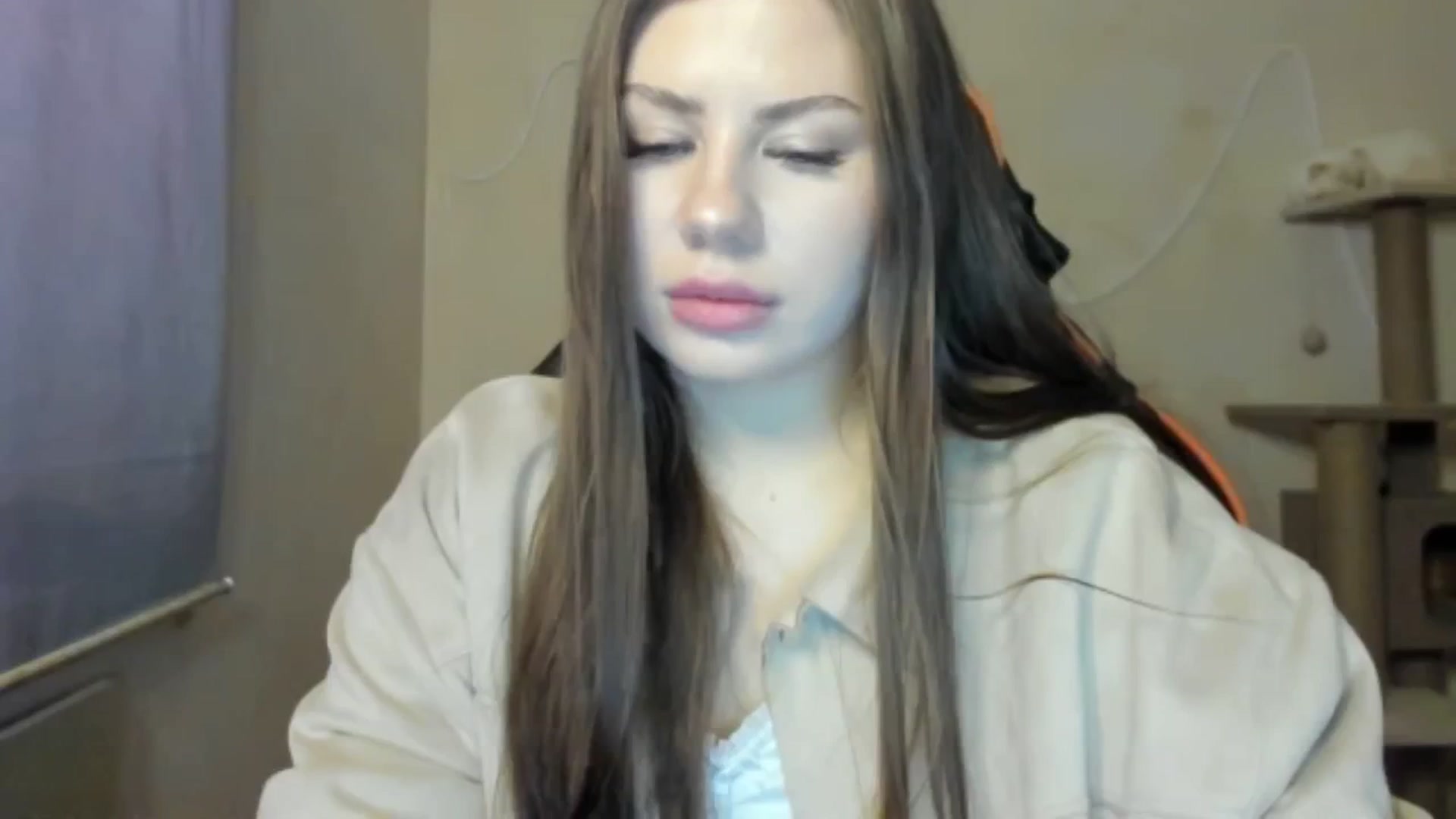 Gallery image thumbnail from FlyingDream's myfreecams stream on, 12/17/2025, 11:27 image 14 of 20
