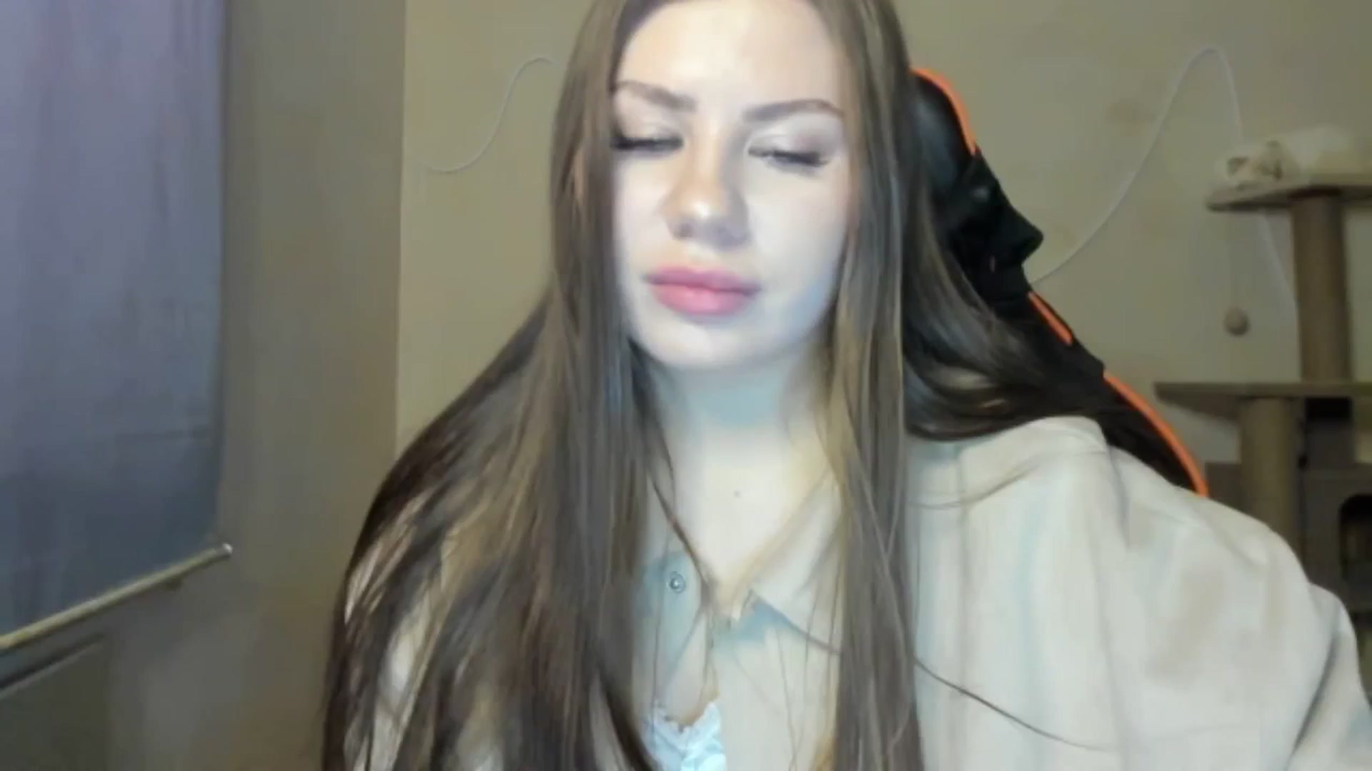 Gallery image thumbnail from FlyingDream's myfreecams stream on, 12/17/2025, 11:27 image 17 of 20