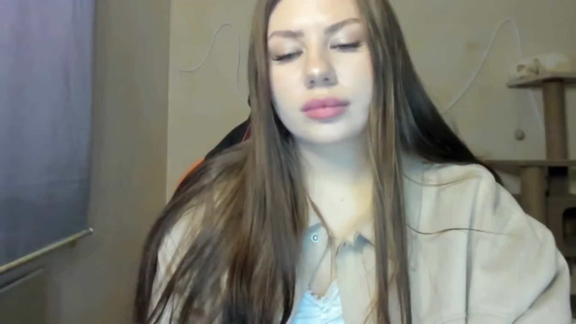 Gallery image thumbnail from FlyingDream's myfreecams stream on, 12/17/2025, 11:27 image 15 of 20