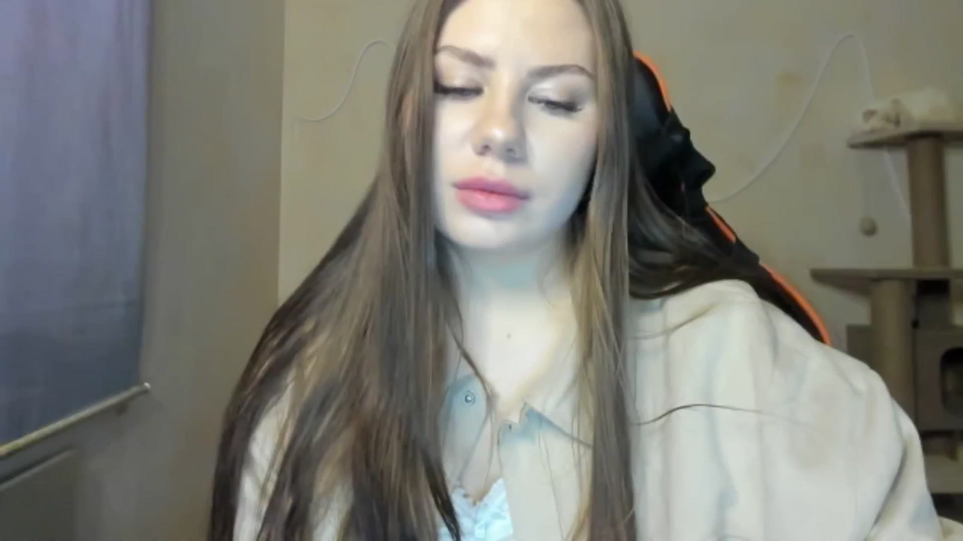 Gallery image thumbnail from FlyingDream's myfreecams stream on, 12/17/2025, 11:27 image 16 of 20