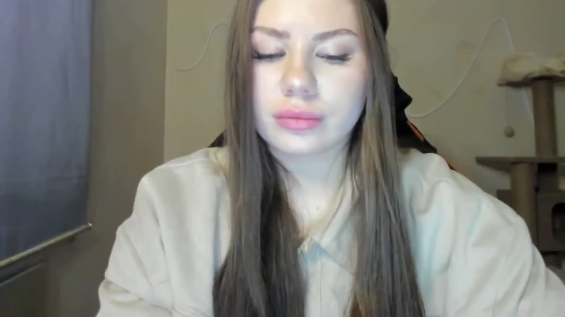 Gallery image thumbnail from FlyingDream's myfreecams stream on, 12/17/2025, 11:27 image 1 of 20
