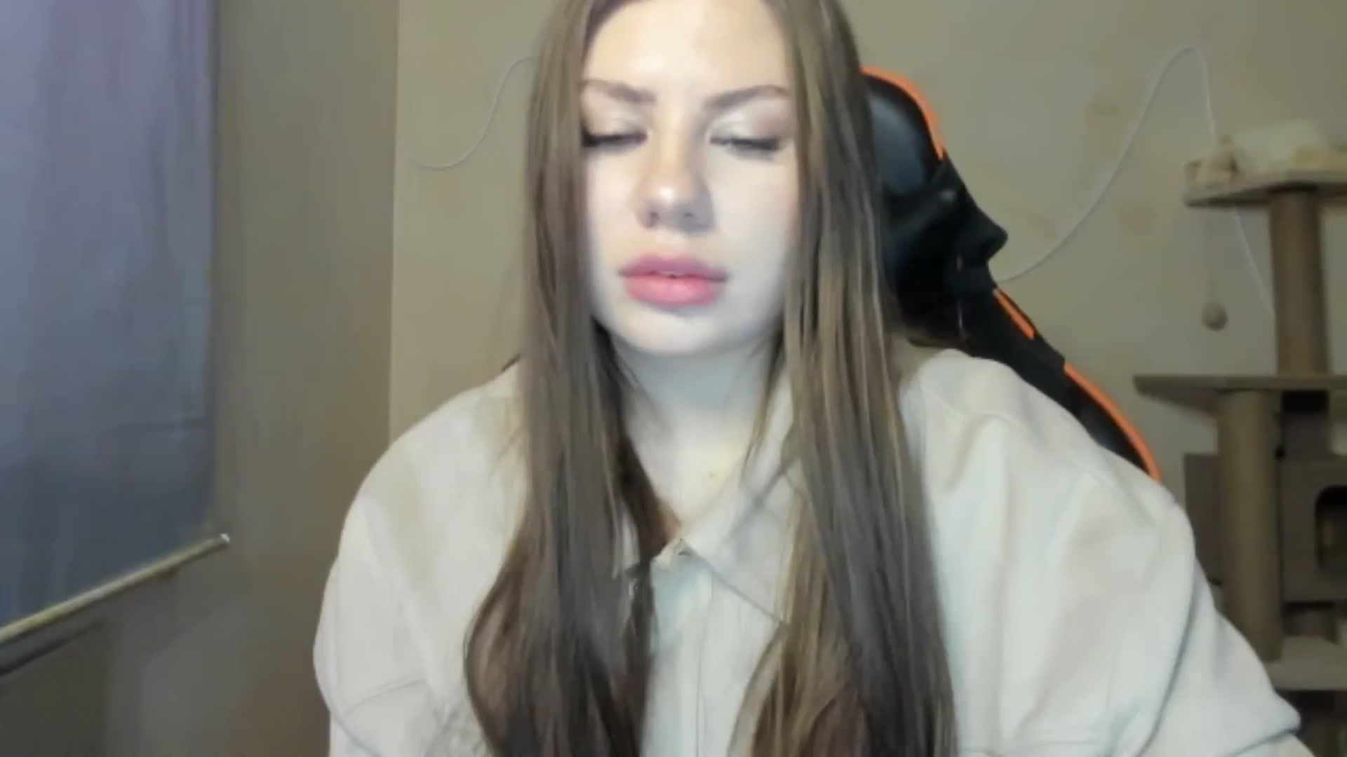 Gallery image thumbnail from FlyingDream's myfreecams stream on, 12/17/2025, 11:27 image 9 of 20