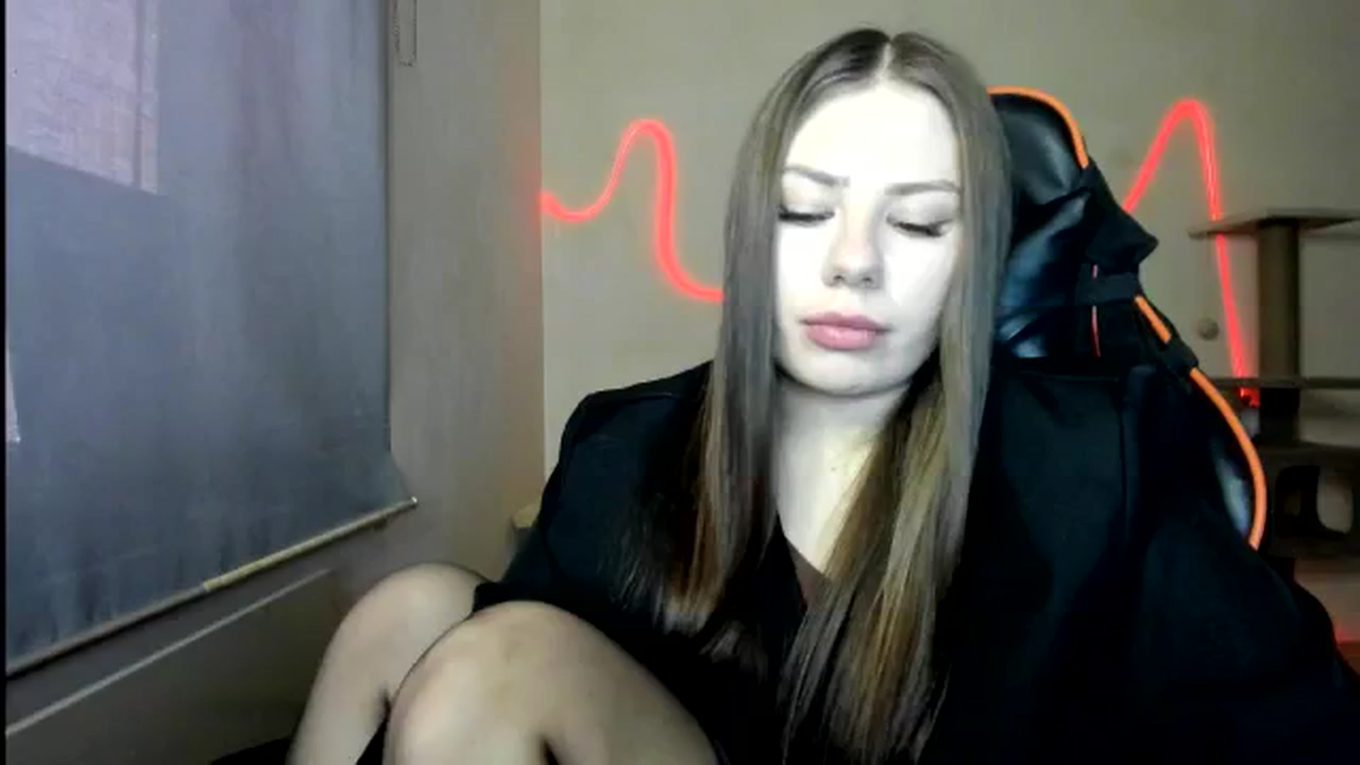 Gallery image thumbnail from FlyingDream's myfreecams stream on, 12/18/2025, 12:45 image 10 of 20