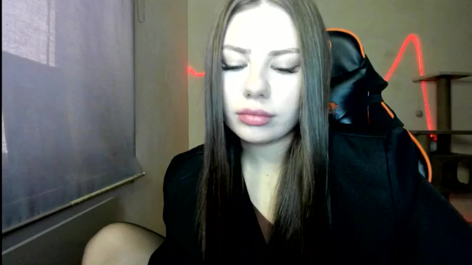 Gallery image thumbnail from FlyingDream's myfreecams stream on, 12/18/2025, 12:45 image 8 of 20