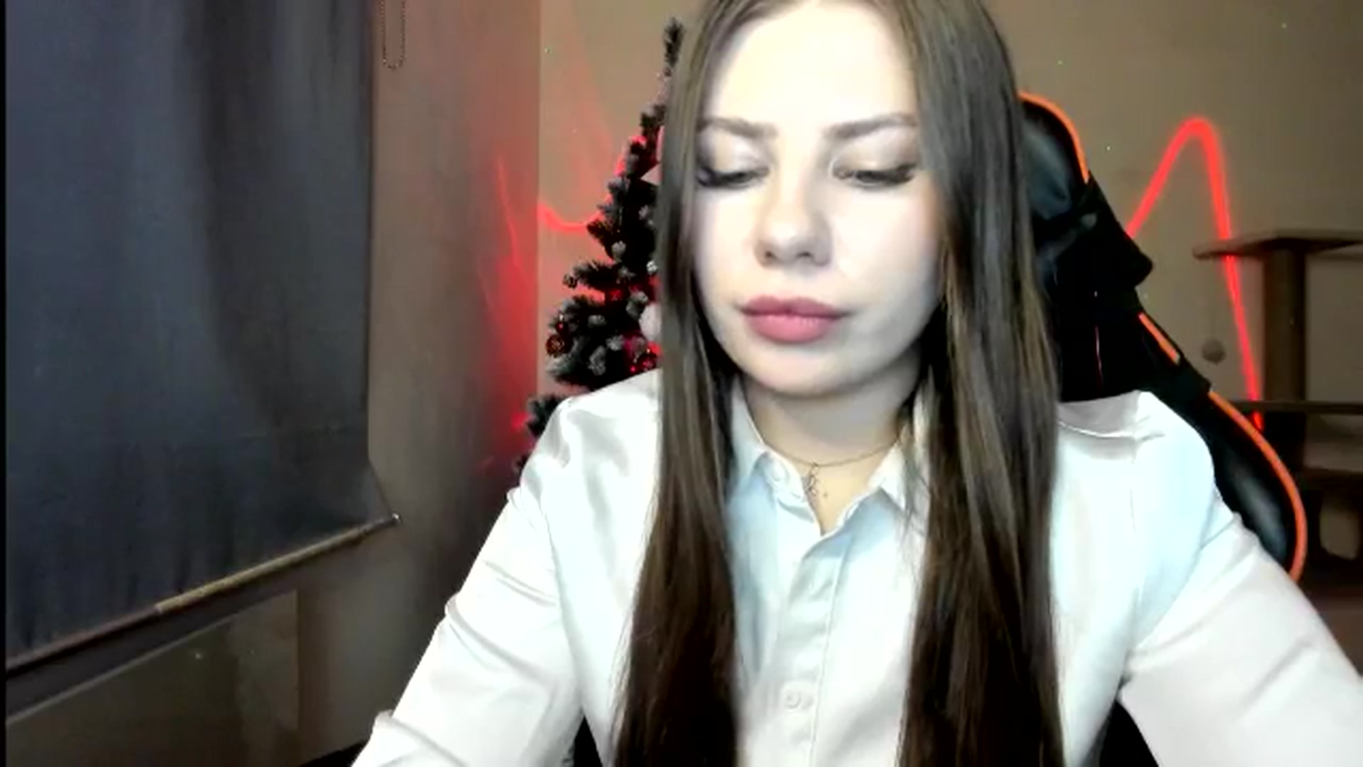 Gallery image thumbnail from FlyingDream's myfreecams stream on, 12/21/2025, 14:51 image 12 of 20