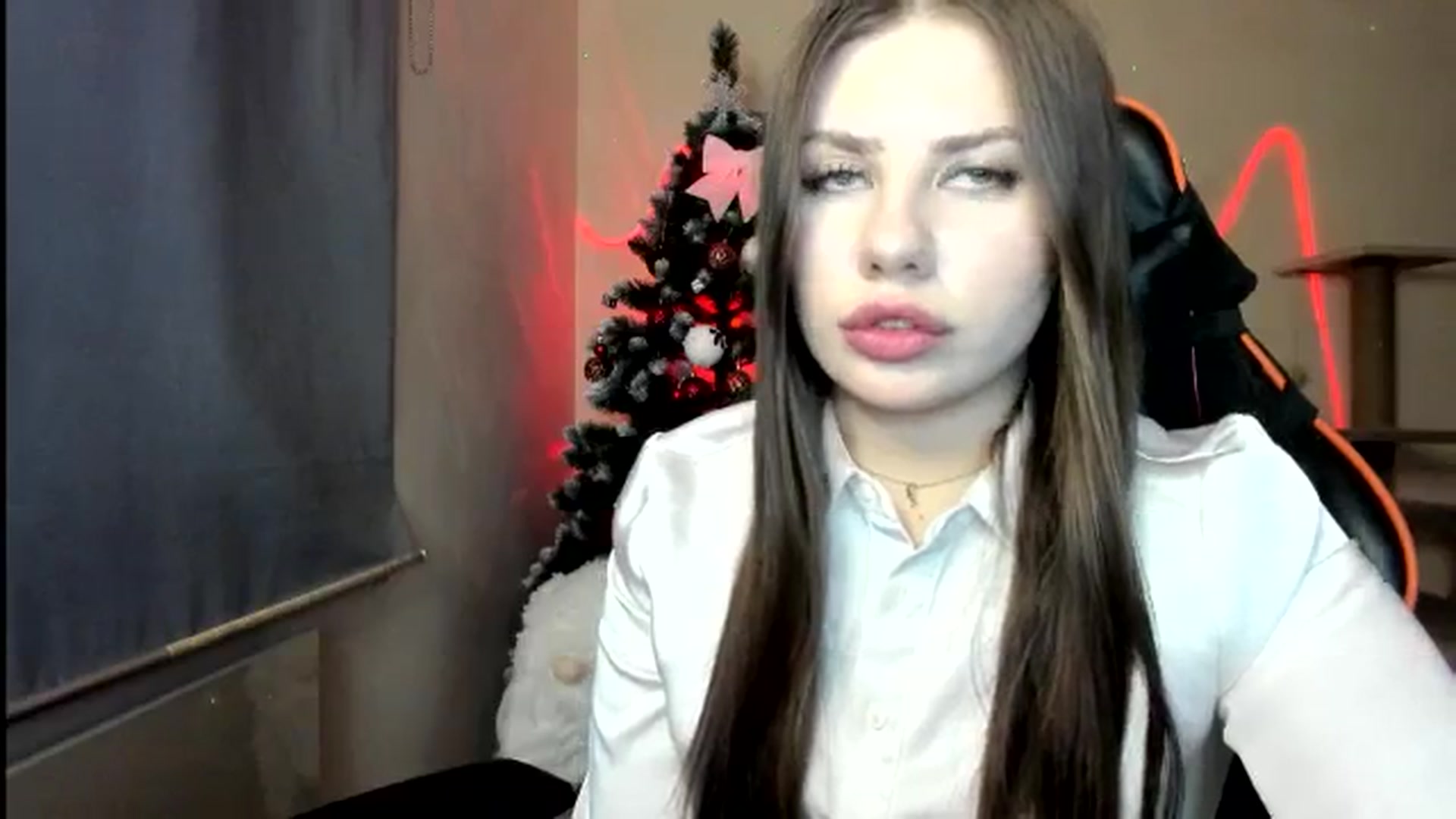 Gallery image thumbnail from FlyingDream's myfreecams stream on, 12/21/2025, 14:51 image 18 of 20