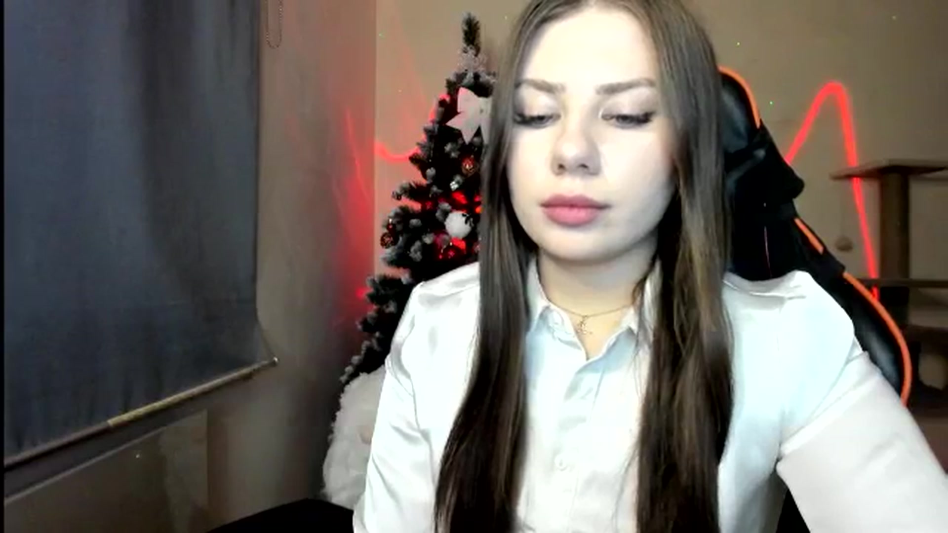 Gallery image thumbnail from FlyingDream's myfreecams stream on, 12/21/2025, 14:51 image 16 of 20