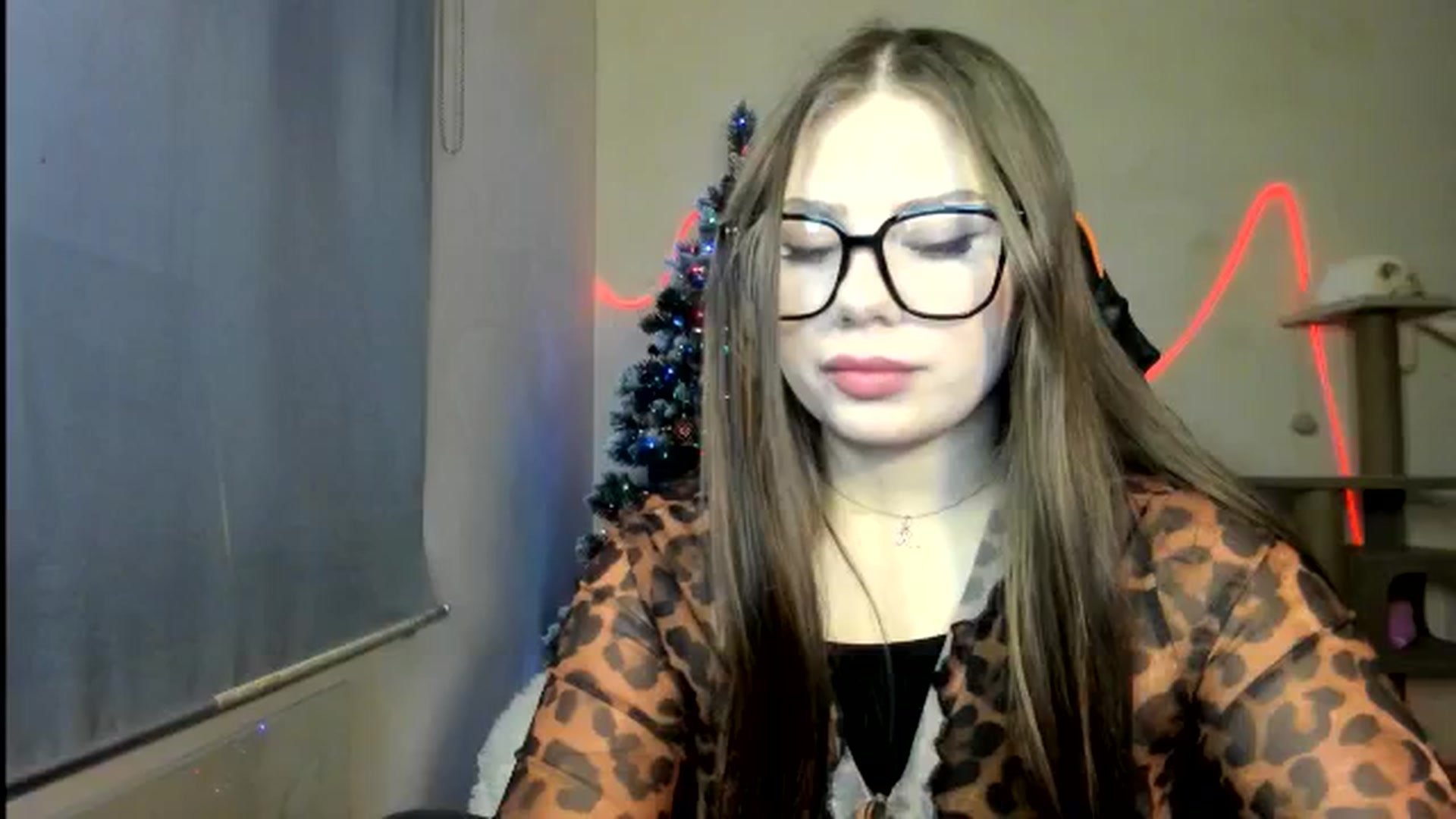 Gallery image thumbnail from FlyingDream's myfreecams stream on, 12/27/2025, 13:57 image 16 of 20