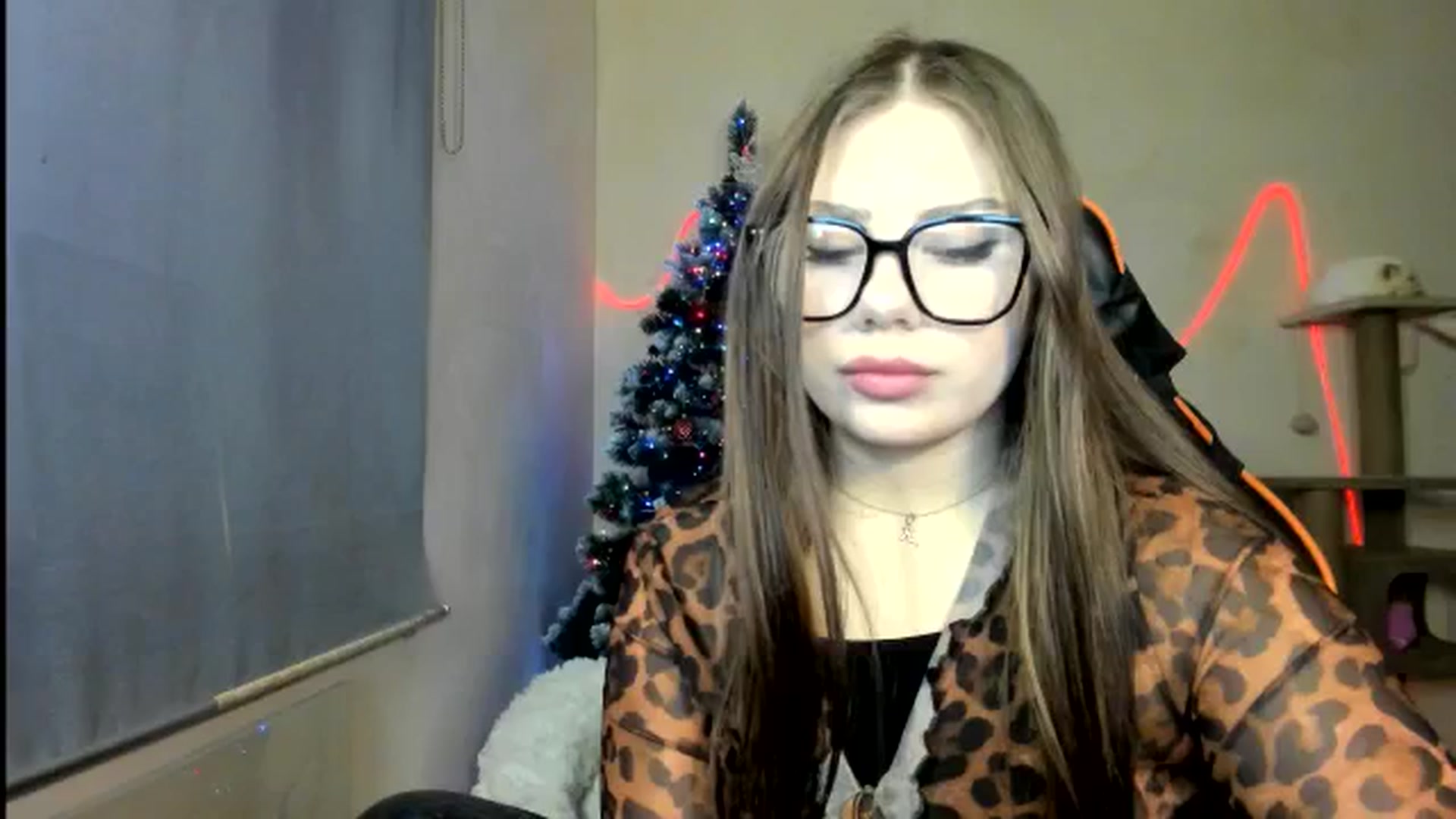 Gallery image thumbnail from FlyingDream's myfreecams stream on, 12/27/2025, 13:57 image 15 of 20
