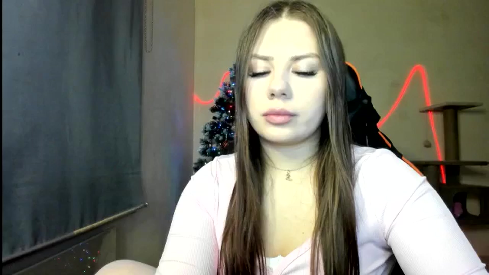 Gallery image thumbnail from FlyingDream's myfreecams stream on, 12/29/2025, 17:28 image 1 of 20