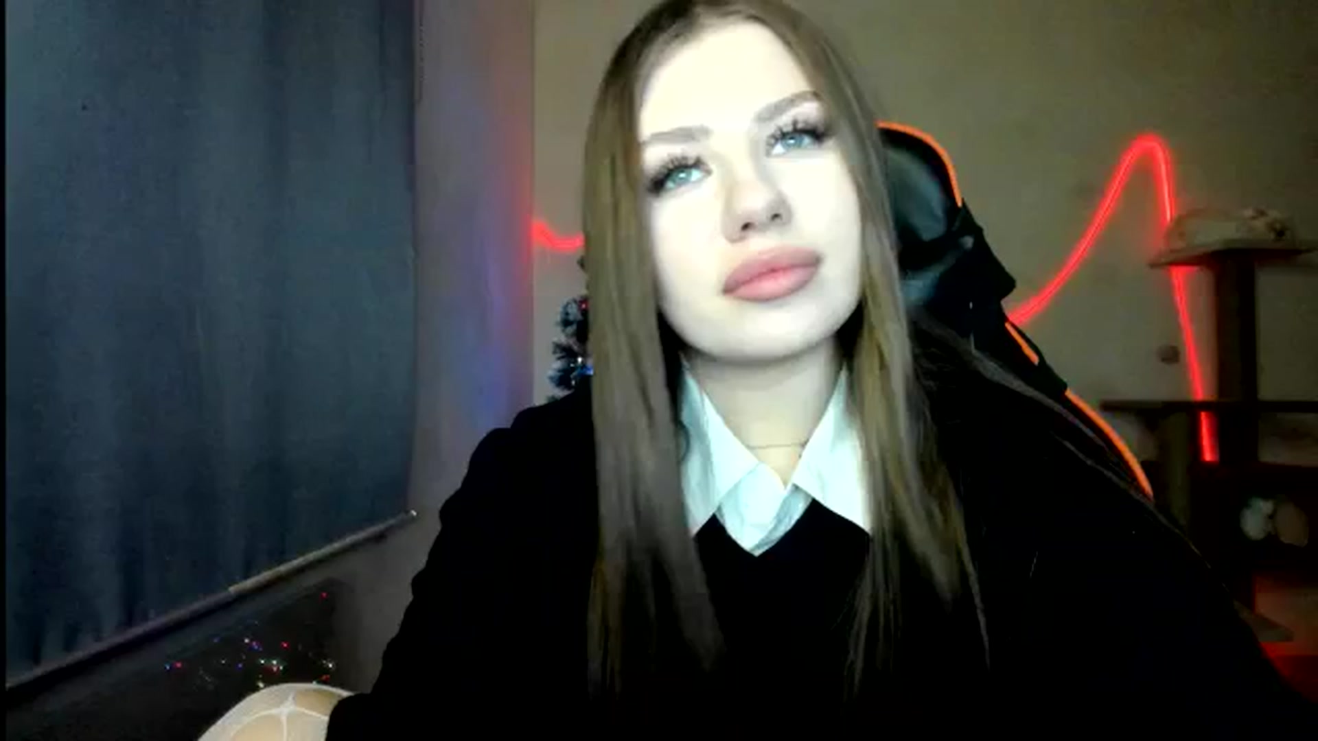 Gallery image thumbnail from FlyingDream's myfreecams stream on, 01/02/2026, 17:00 image 19 of 20