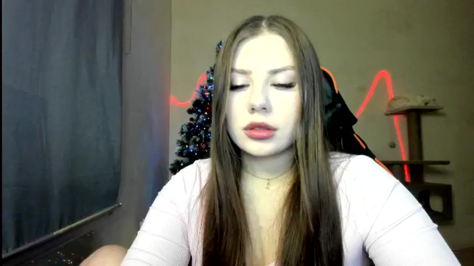 Gallery image thumbnail from FlyingDream's myfreecams stream on, 01/03/2026, 13:33 image 4 of 20