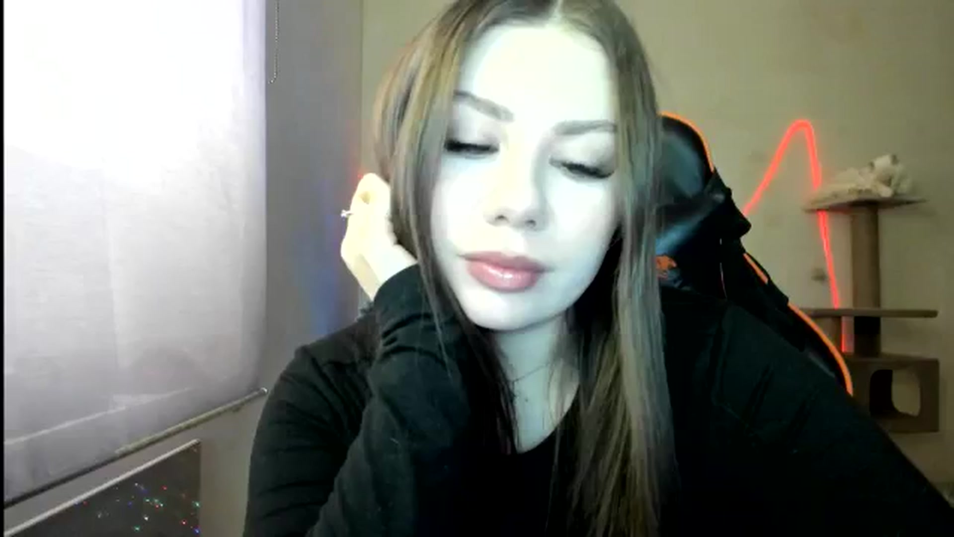Gallery image thumbnail from FlyingDream's myfreecams stream on, 01/04/2026, 10:42 image 1 of 20