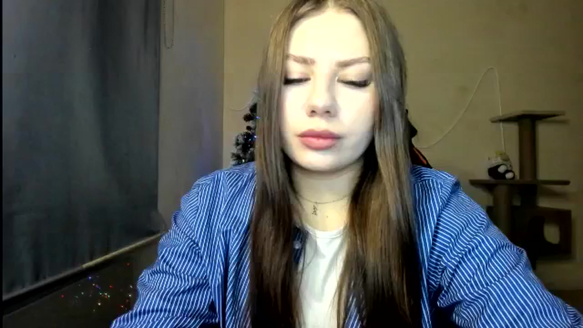 Gallery image thumbnail from FlyingDream's myfreecams stream on, 01/06/2026, 15:27 image 11 of 20