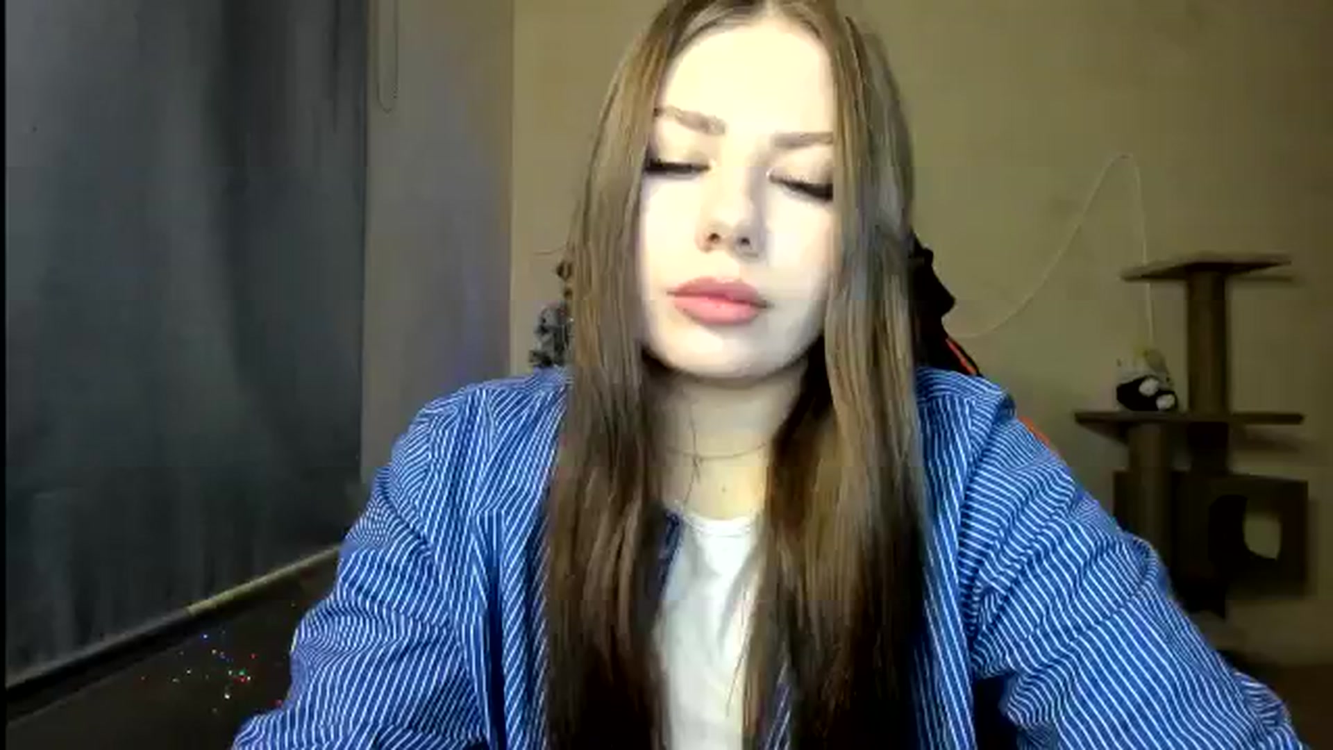 Gallery image thumbnail from FlyingDream's myfreecams stream on, 01/06/2026, 15:27 image 14 of 20