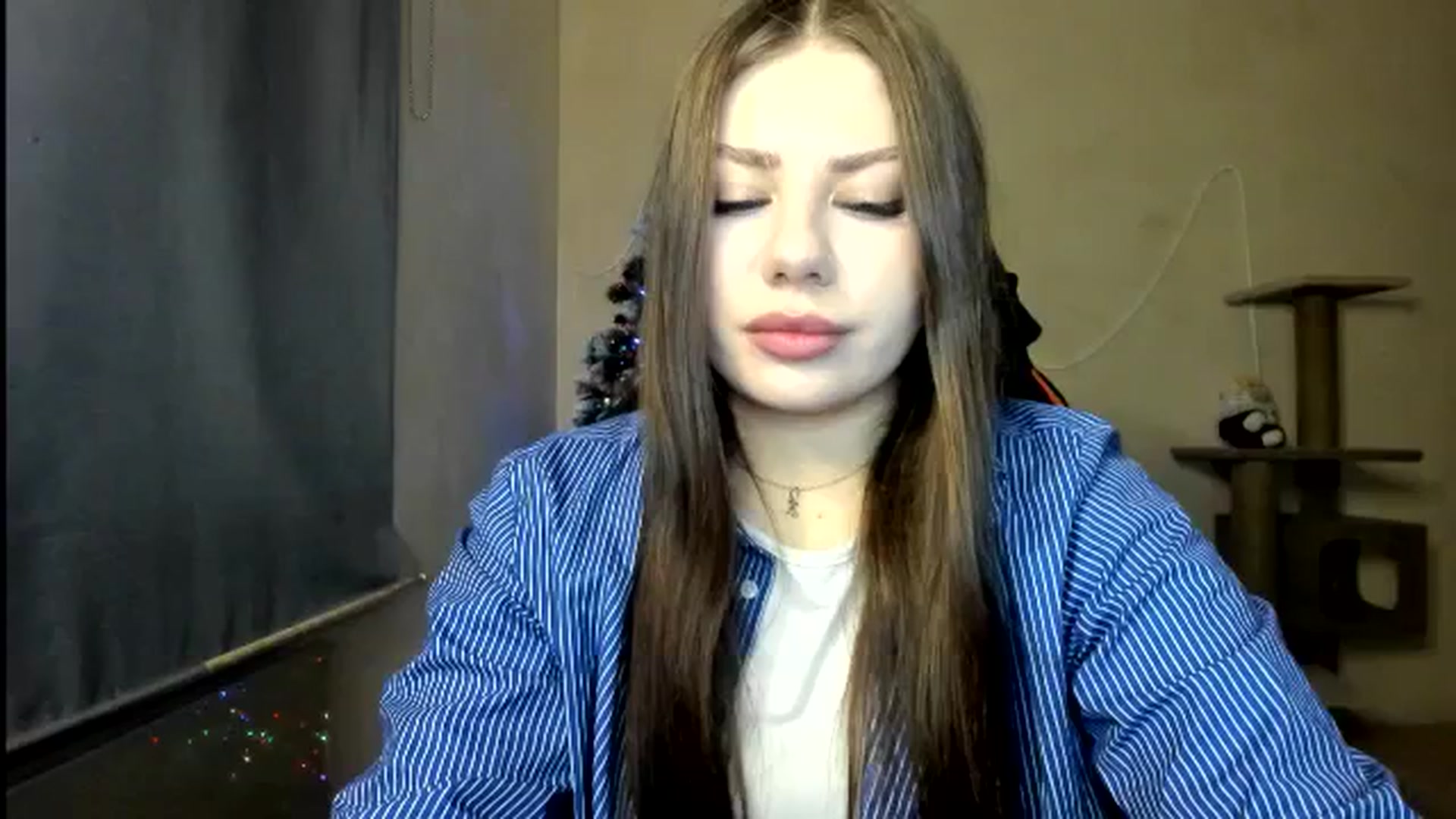 Gallery image thumbnail from FlyingDream's myfreecams stream on, 01/06/2026, 15:27 image 9 of 20