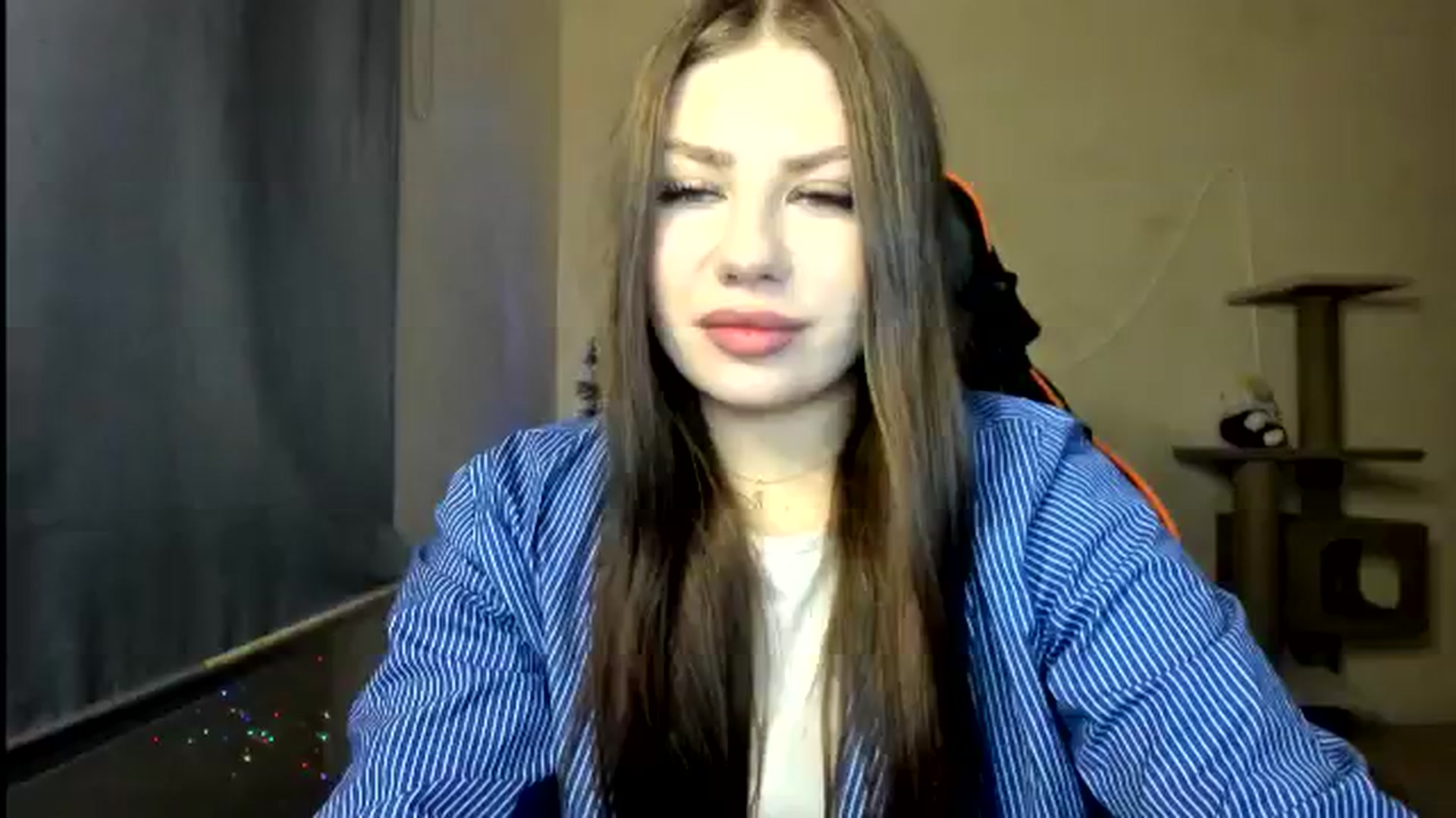 Gallery image thumbnail from FlyingDream's myfreecams stream on, 01/06/2026, 15:27 image 7 of 20