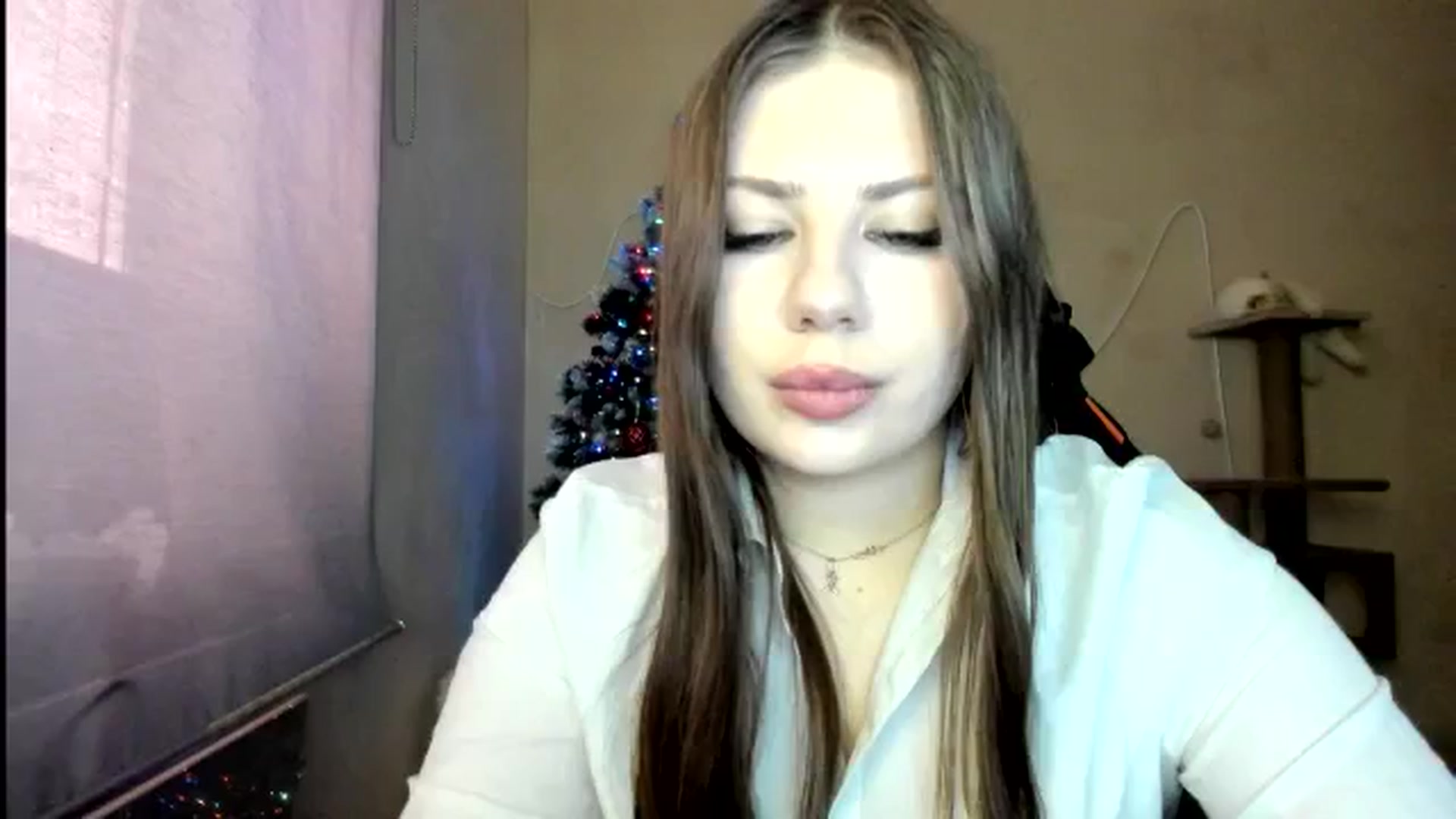 Gallery image thumbnail from FlyingDream's myfreecams stream on, 01/11/2026, 12:47 image 8 of 20
