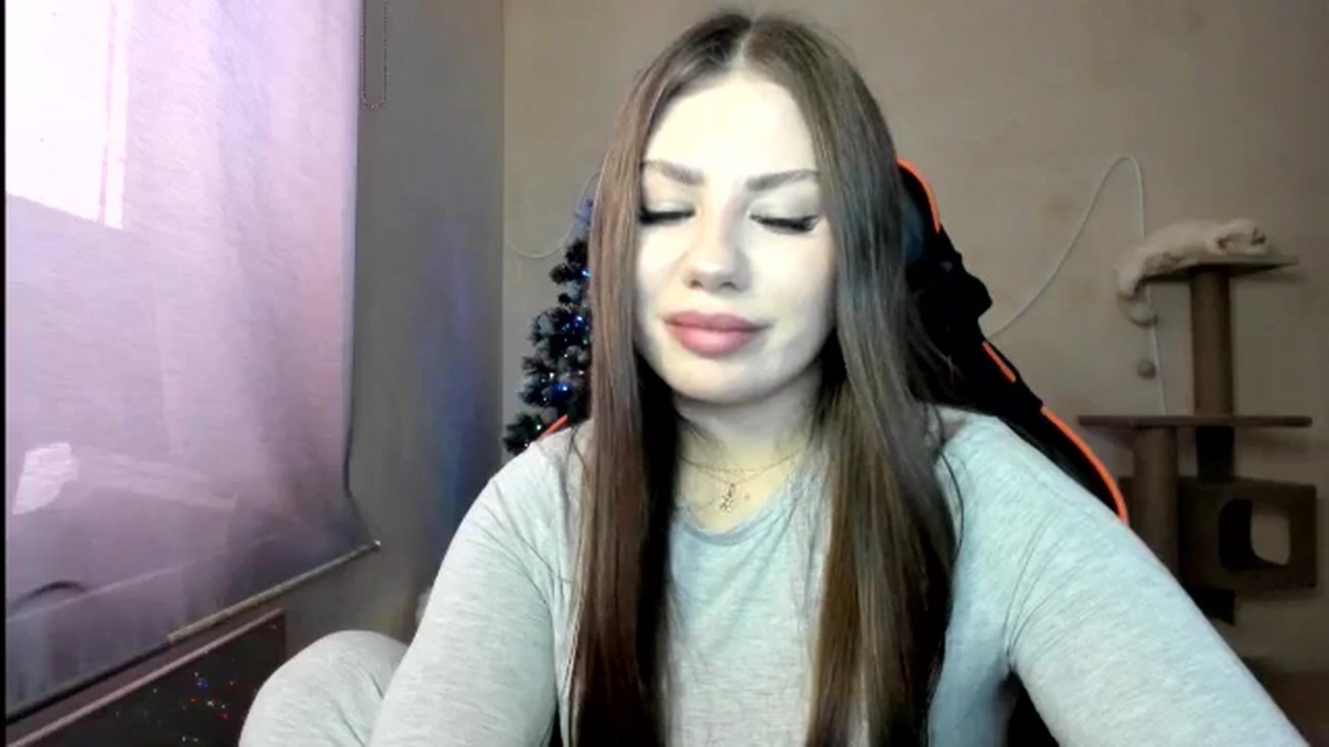 Gallery image thumbnail from FlyingDream's myfreecams stream on, 01/12/2026, 11:46 image 15 of 20