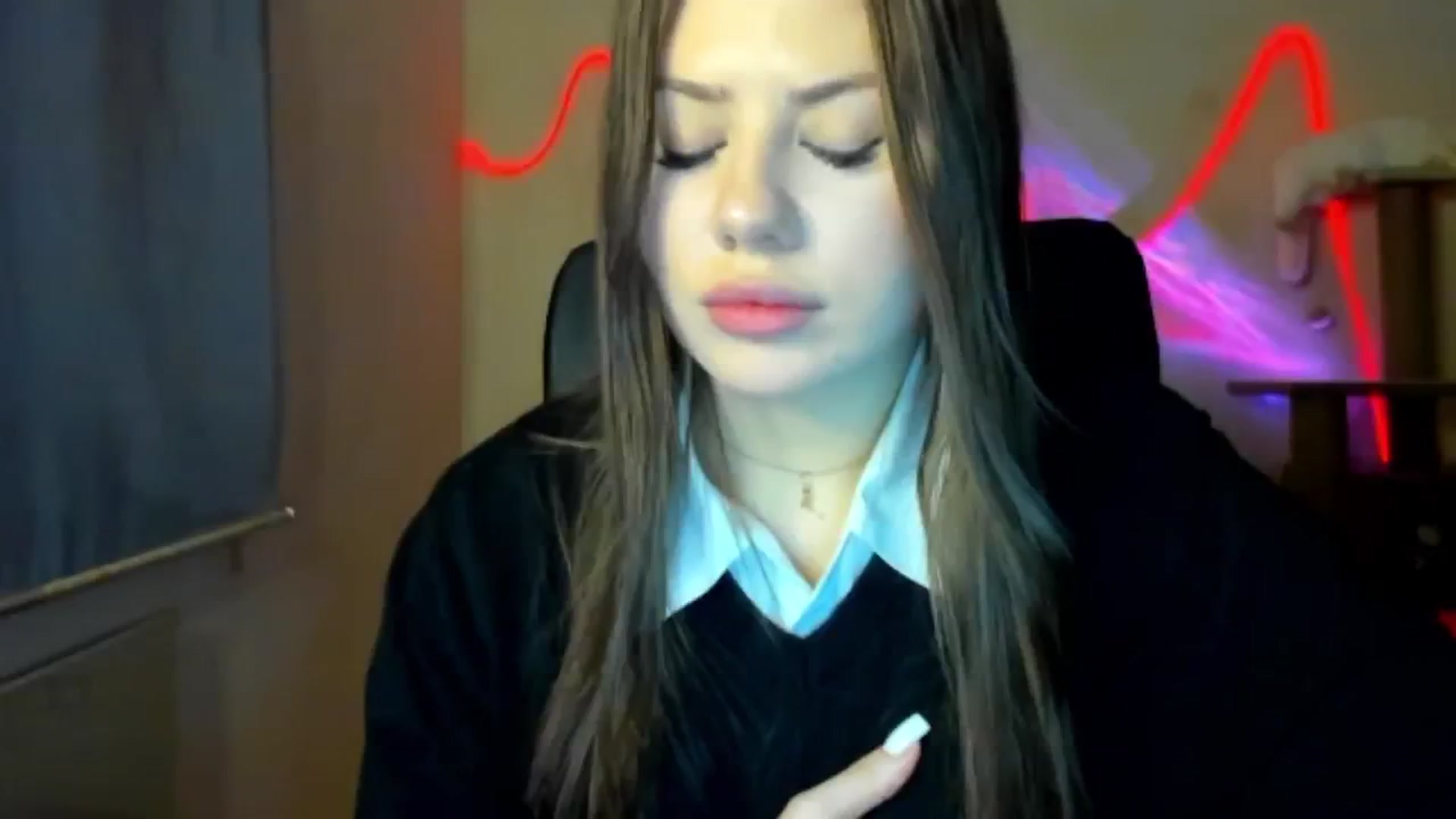 Gallery image thumbnail from FlyingDream's myfreecams stream on, 01/18/2026, 15:37 image 18 of 20