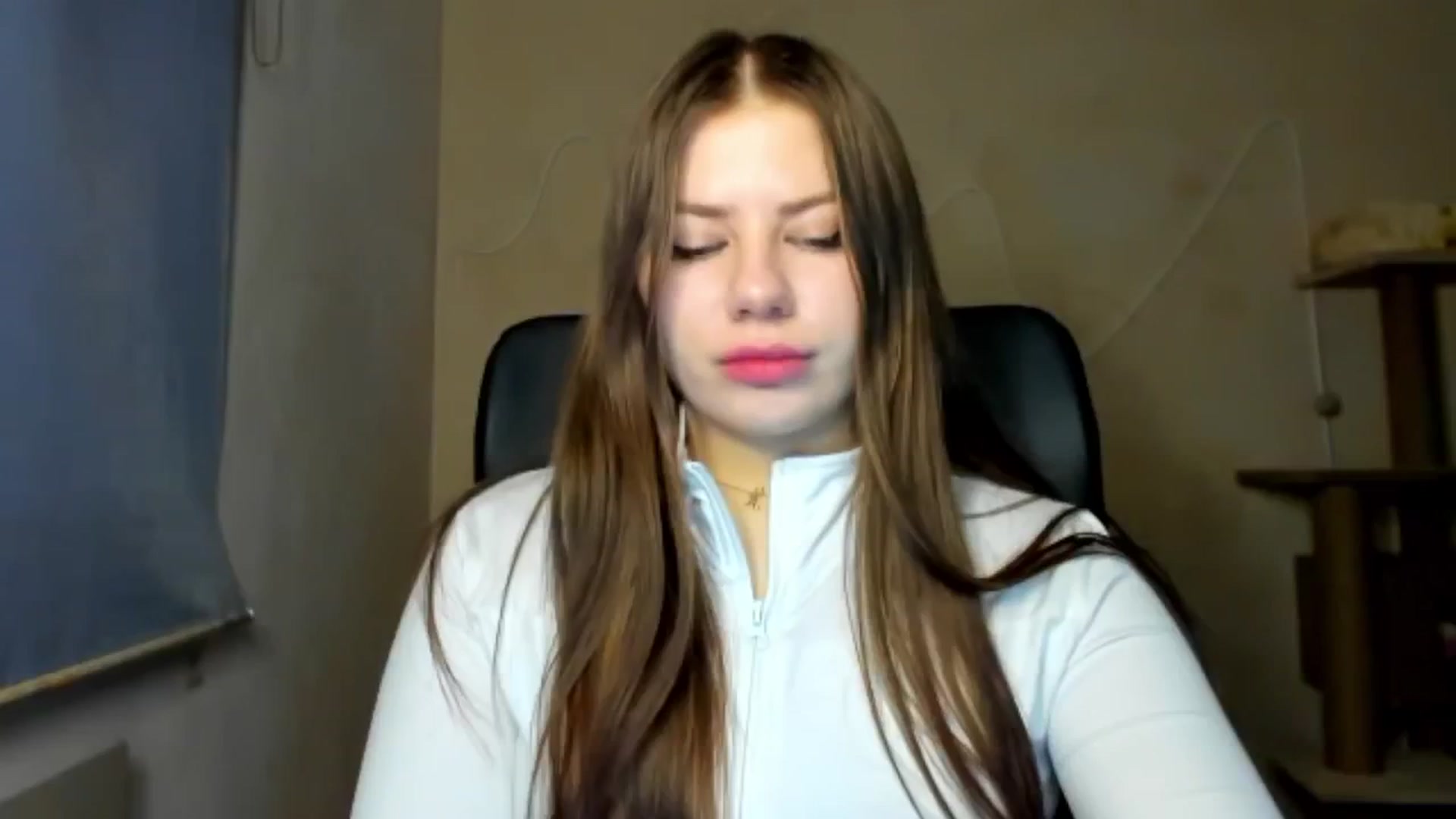Gallery image thumbnail from FlyingDream's myfreecams stream on, 02/17/2026, 15:14 image 16 of 20