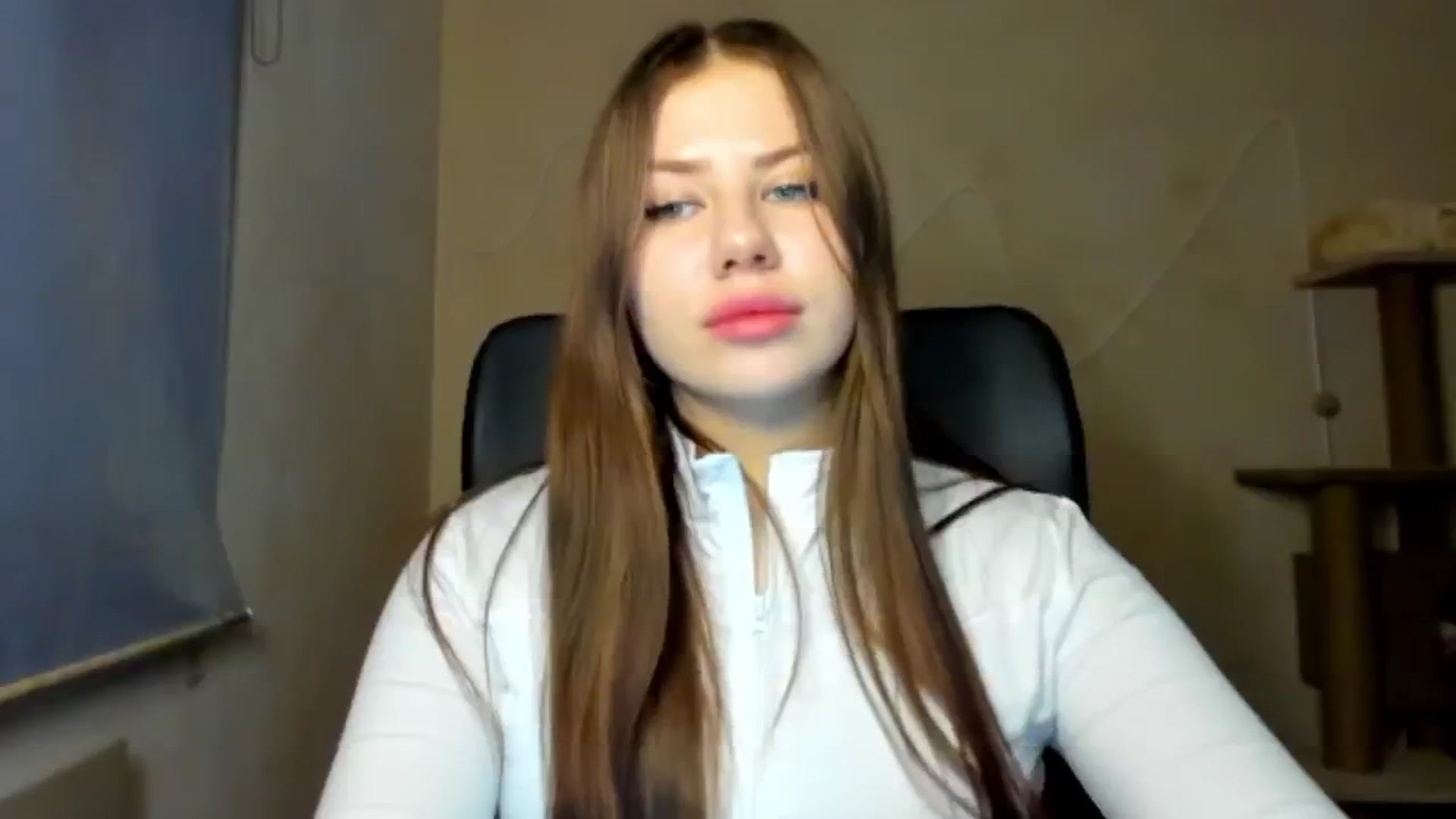 Gallery image thumbnail from FlyingDream's myfreecams stream on, 02/17/2026, 15:14 image 14 of 20