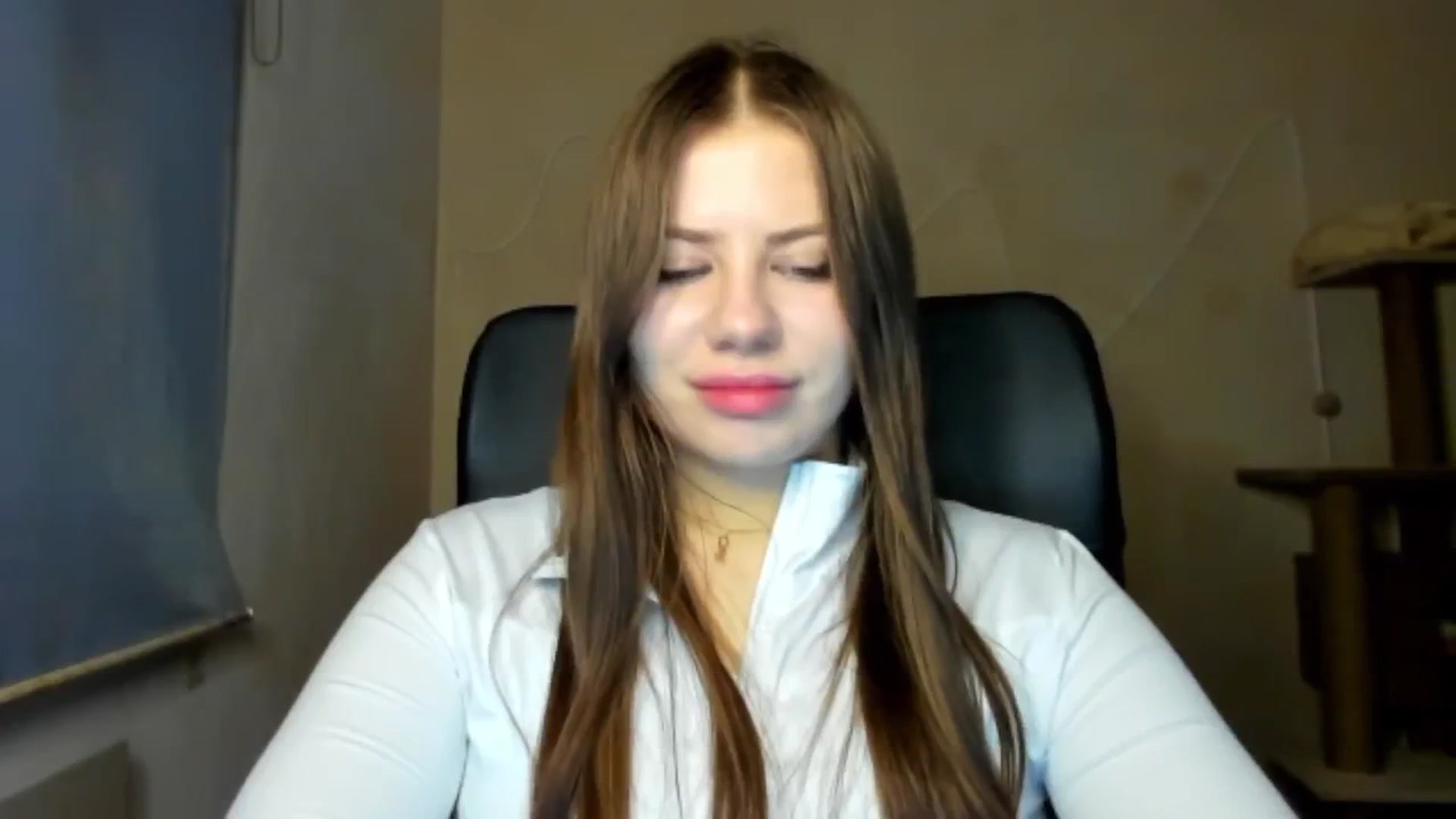 Gallery image thumbnail from FlyingDream's myfreecams stream on, 02/17/2026, 16:02 image 11 of 20